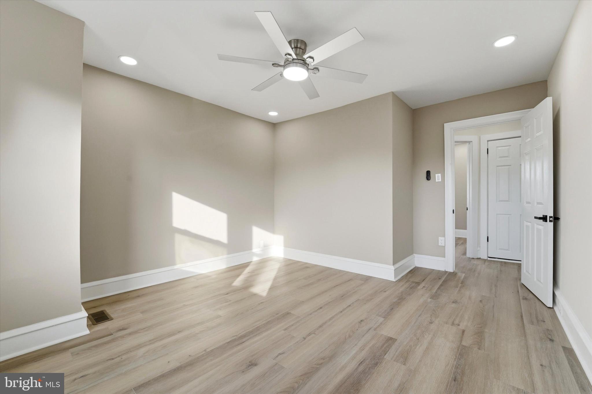 FOX CHASE - Residential