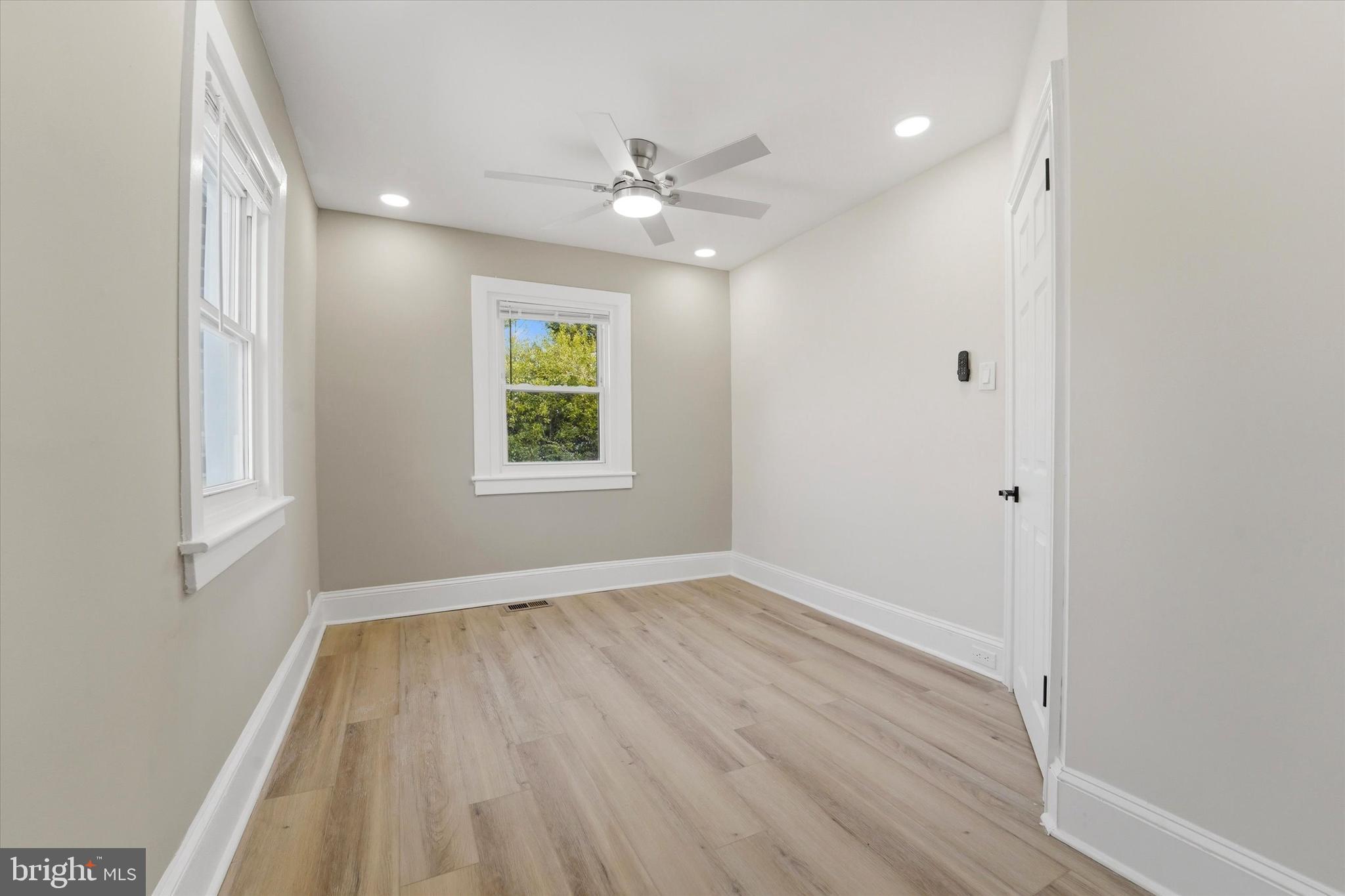 FOX CHASE - Residential