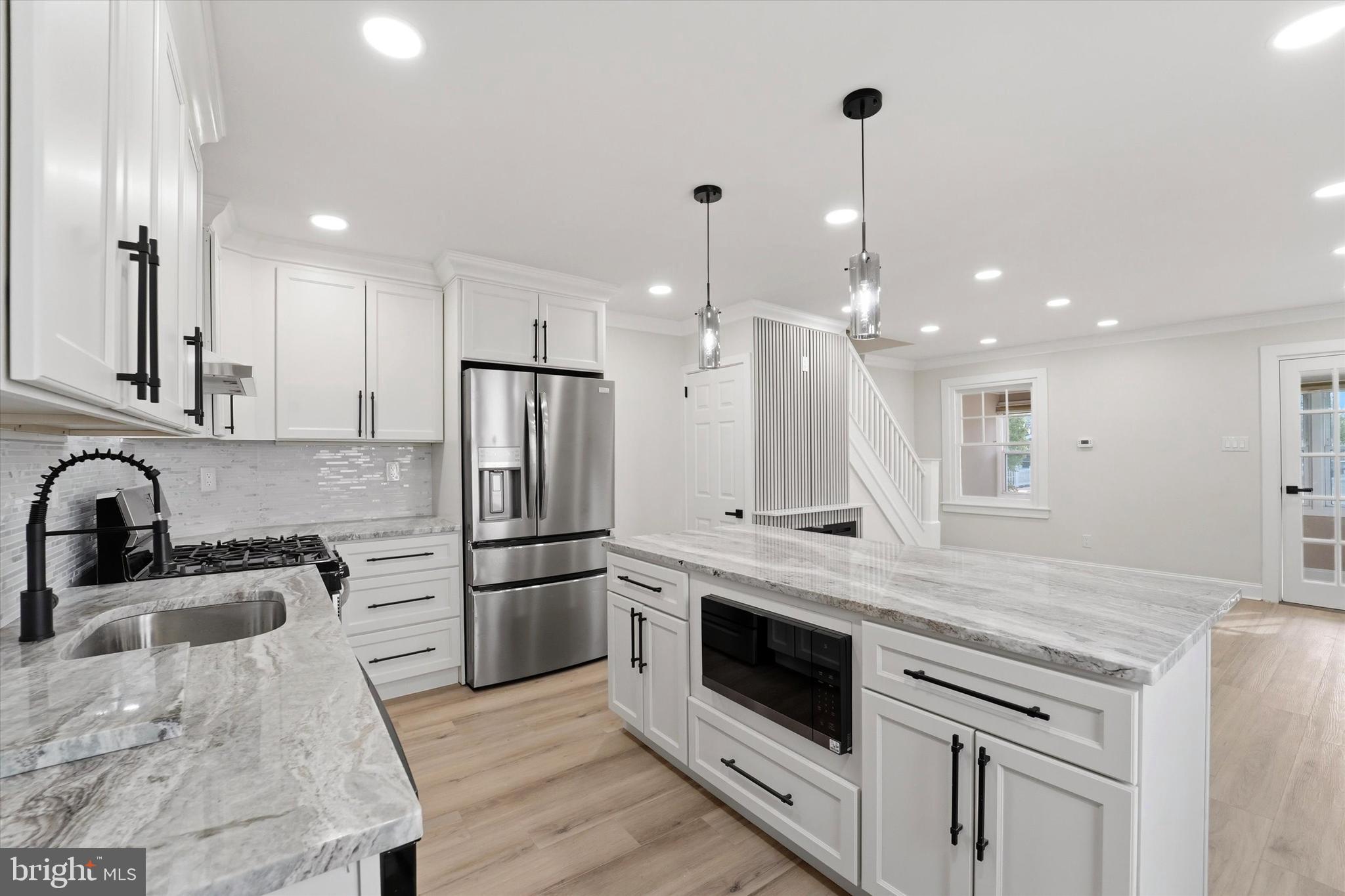 FOX CHASE - Residential