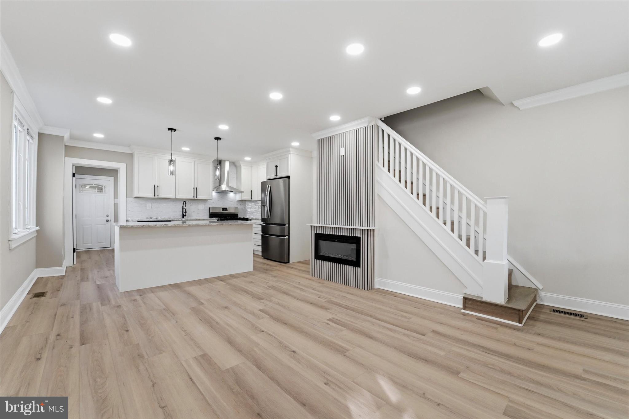 FOX CHASE - Residential