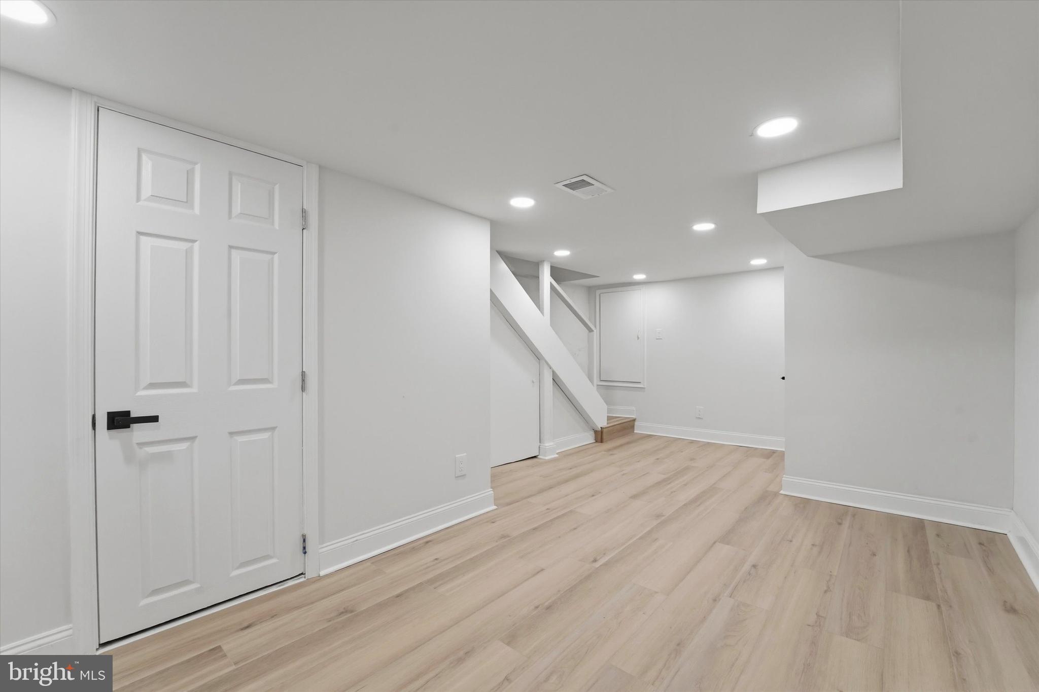 FOX CHASE - Residential