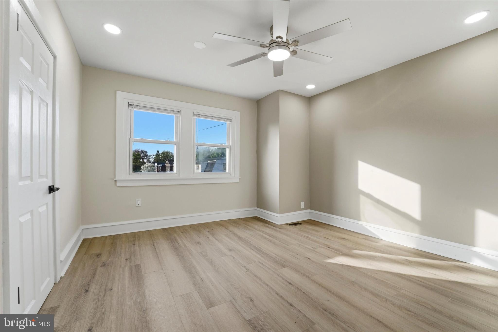 FOX CHASE - Residential