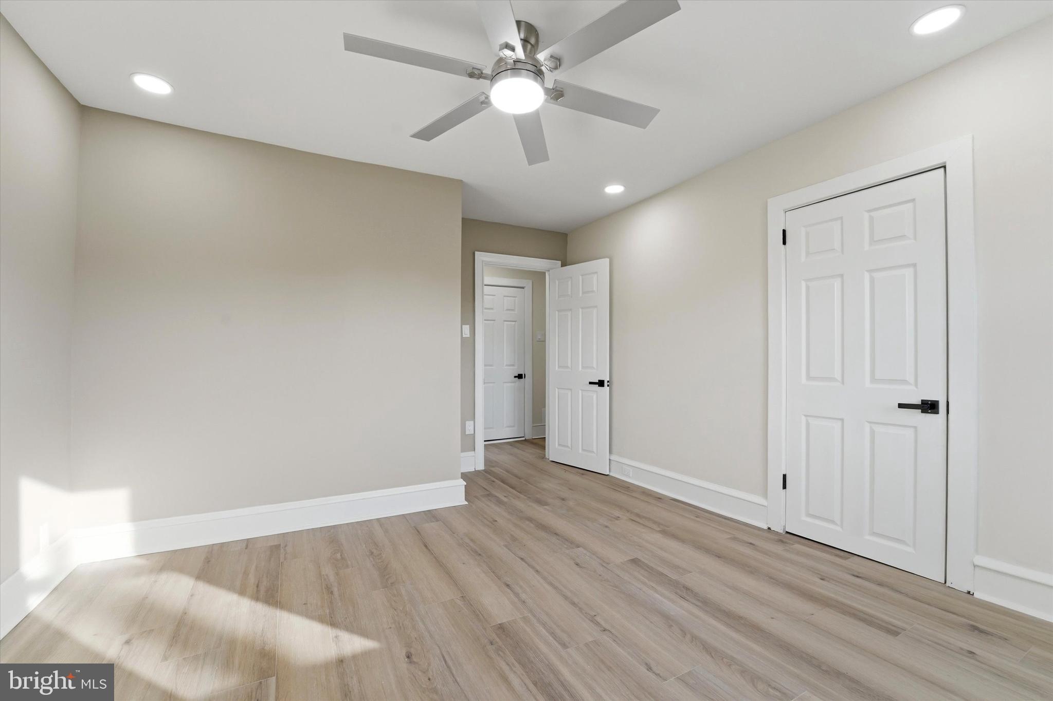 FOX CHASE - Residential