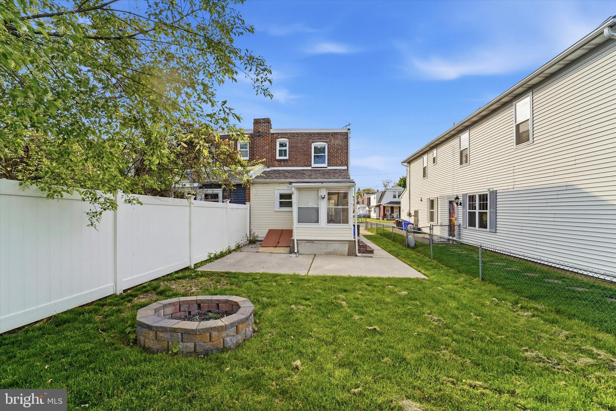 FOX CHASE - Residential