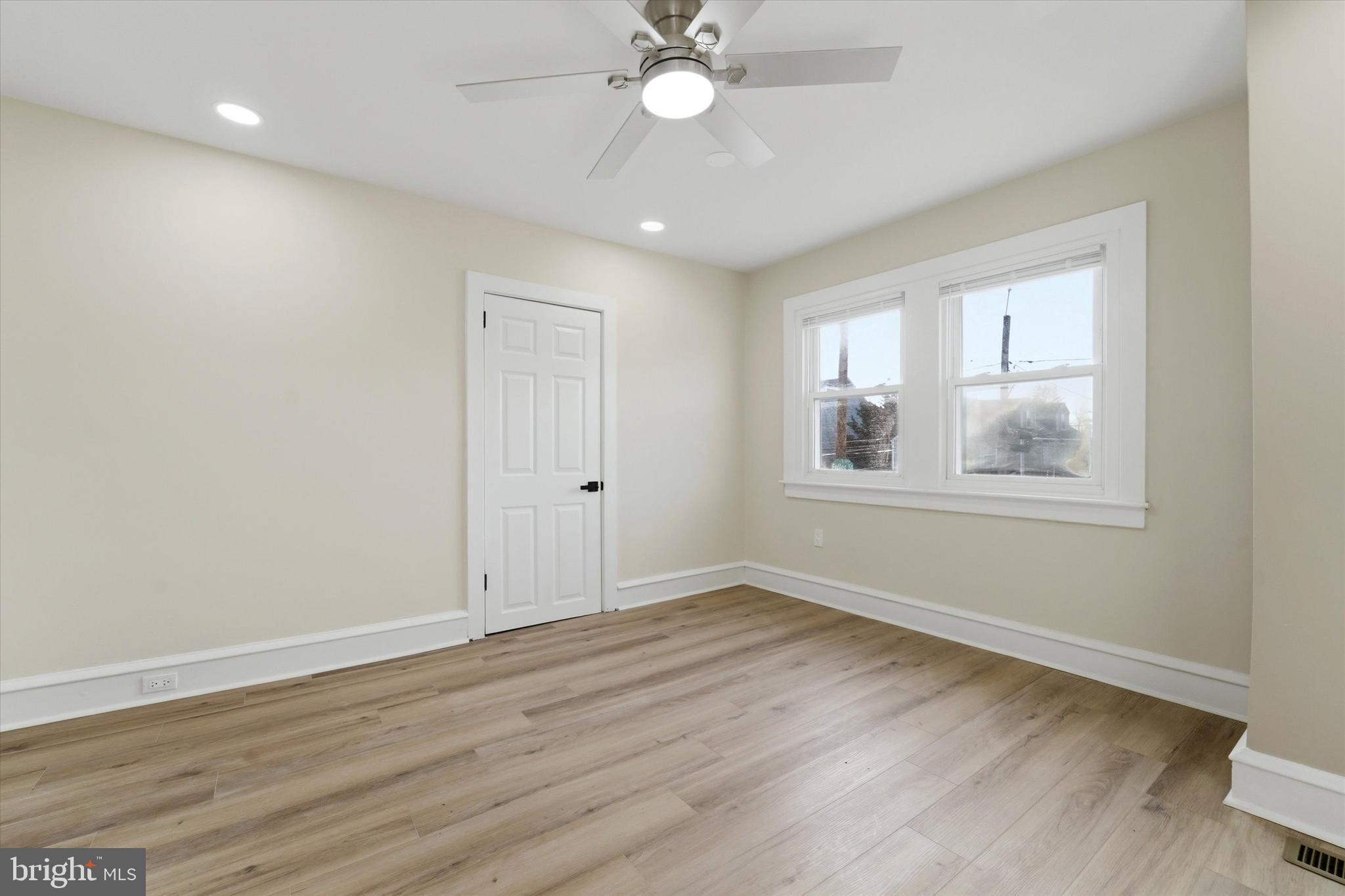 FOX CHASE - Residential