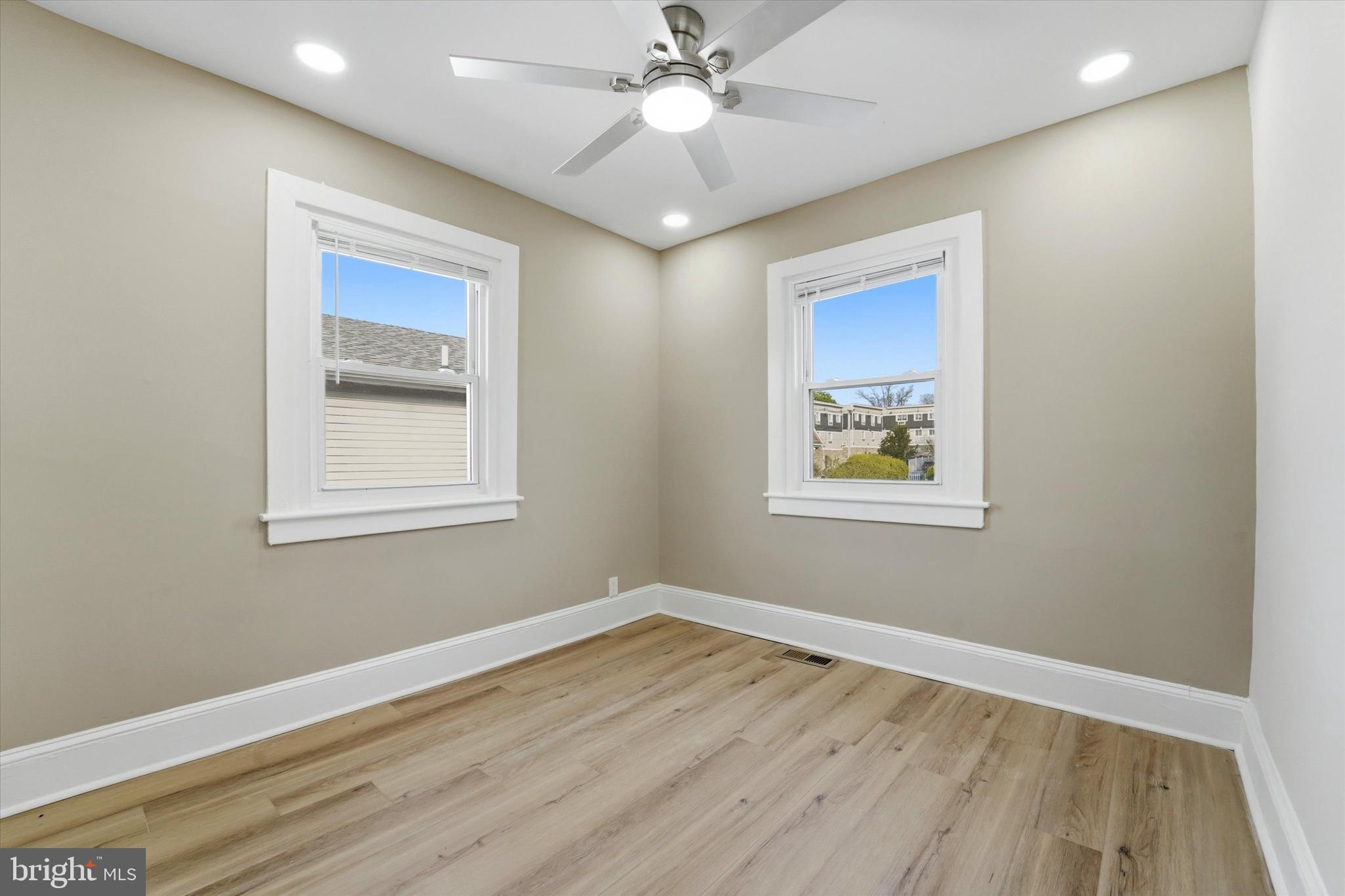 FOX CHASE - Residential