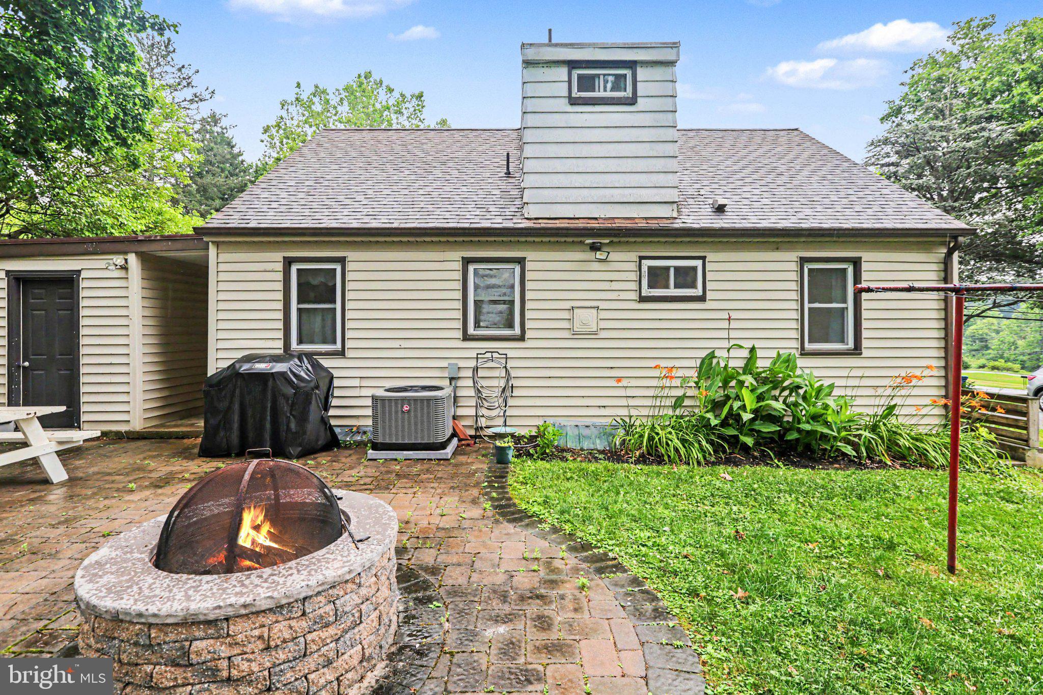 809 GRANTHAM ROAD