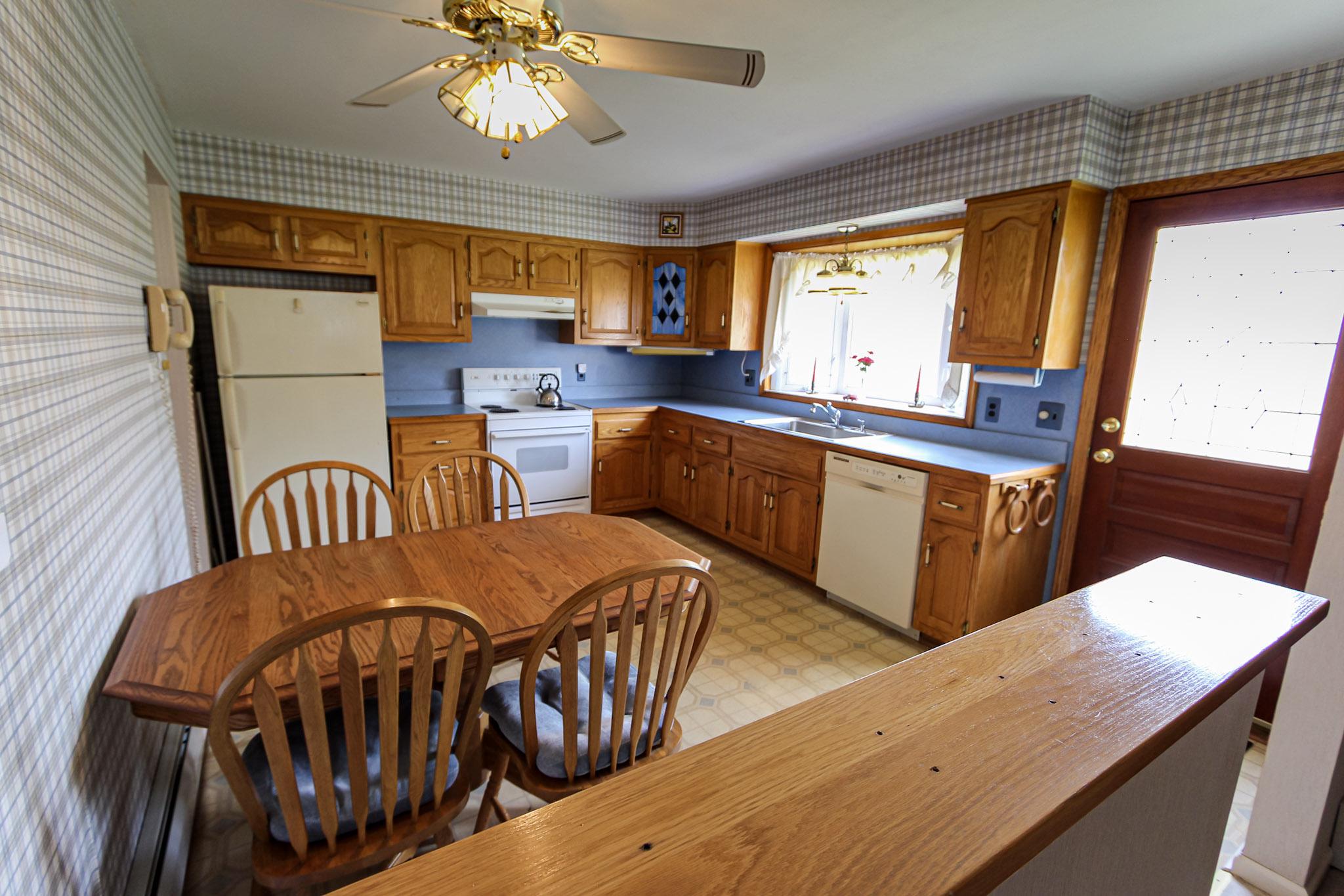 COLONIAL VIL - Residential