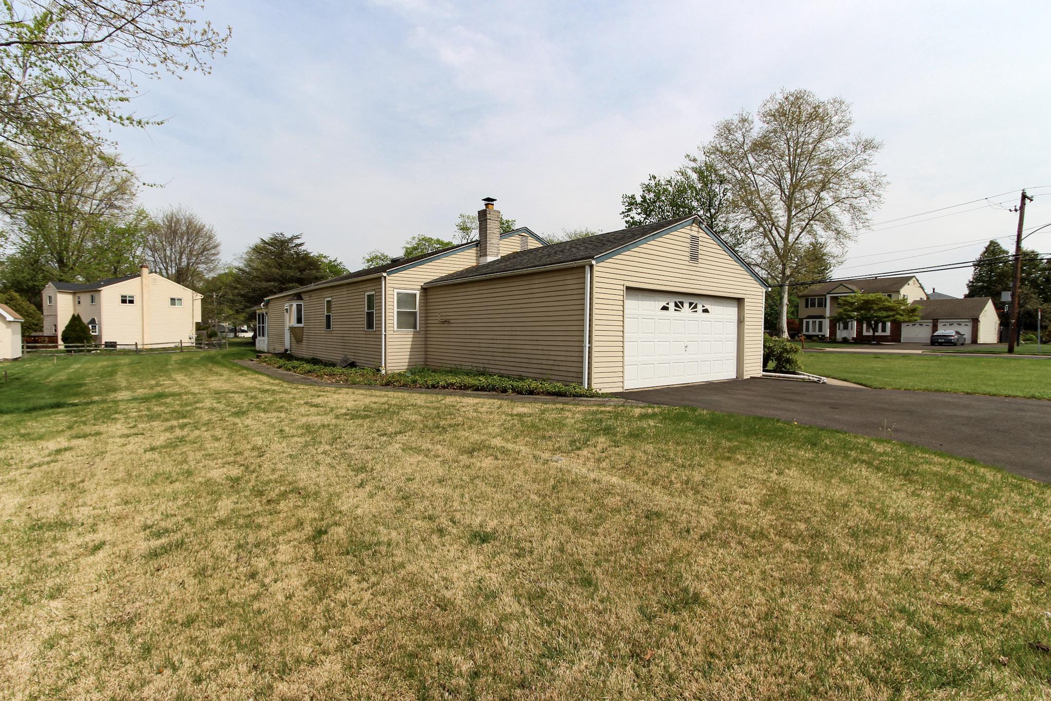 COLONIAL VIL - Residential