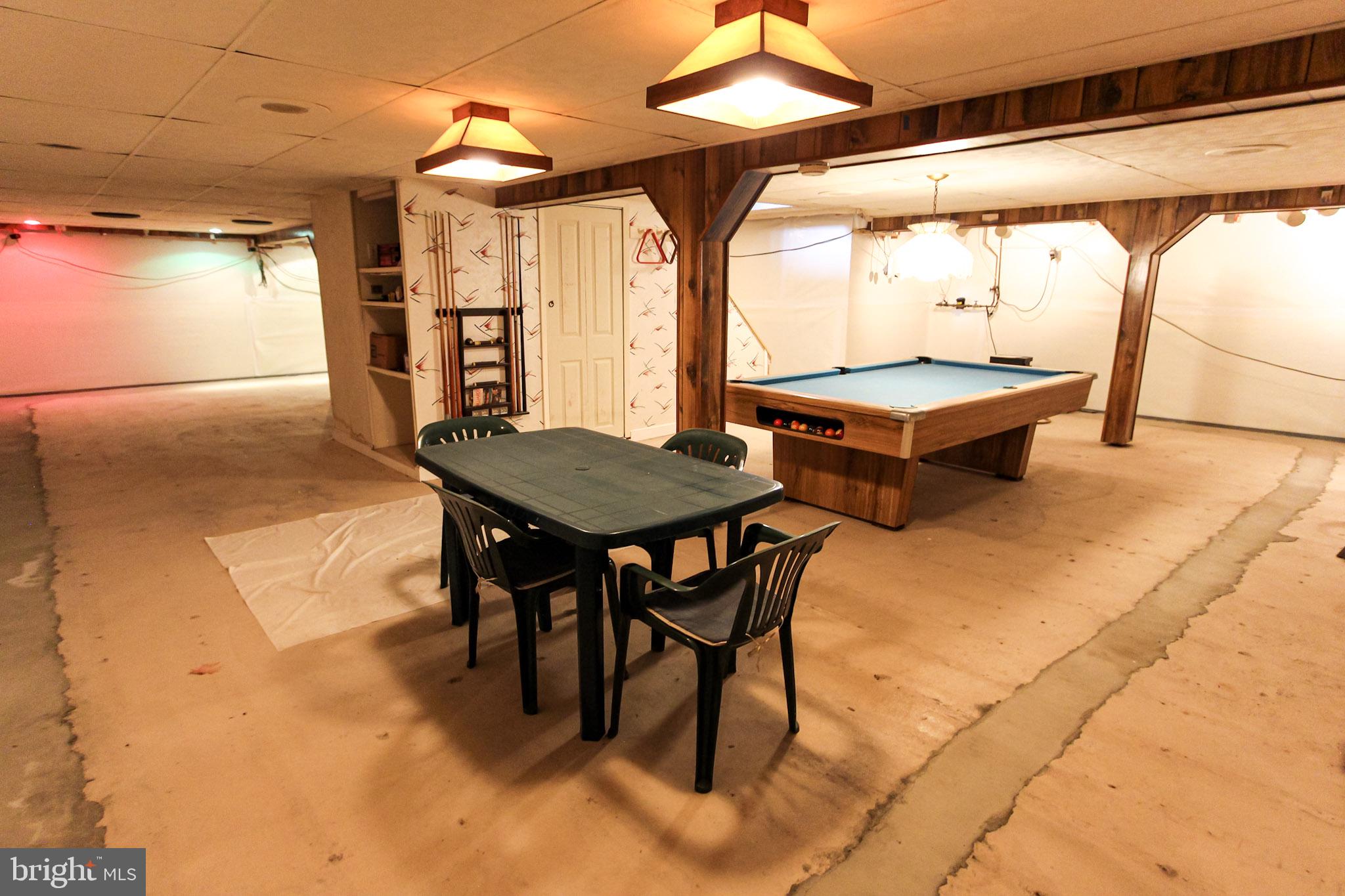 COLONIAL VIL - Residential