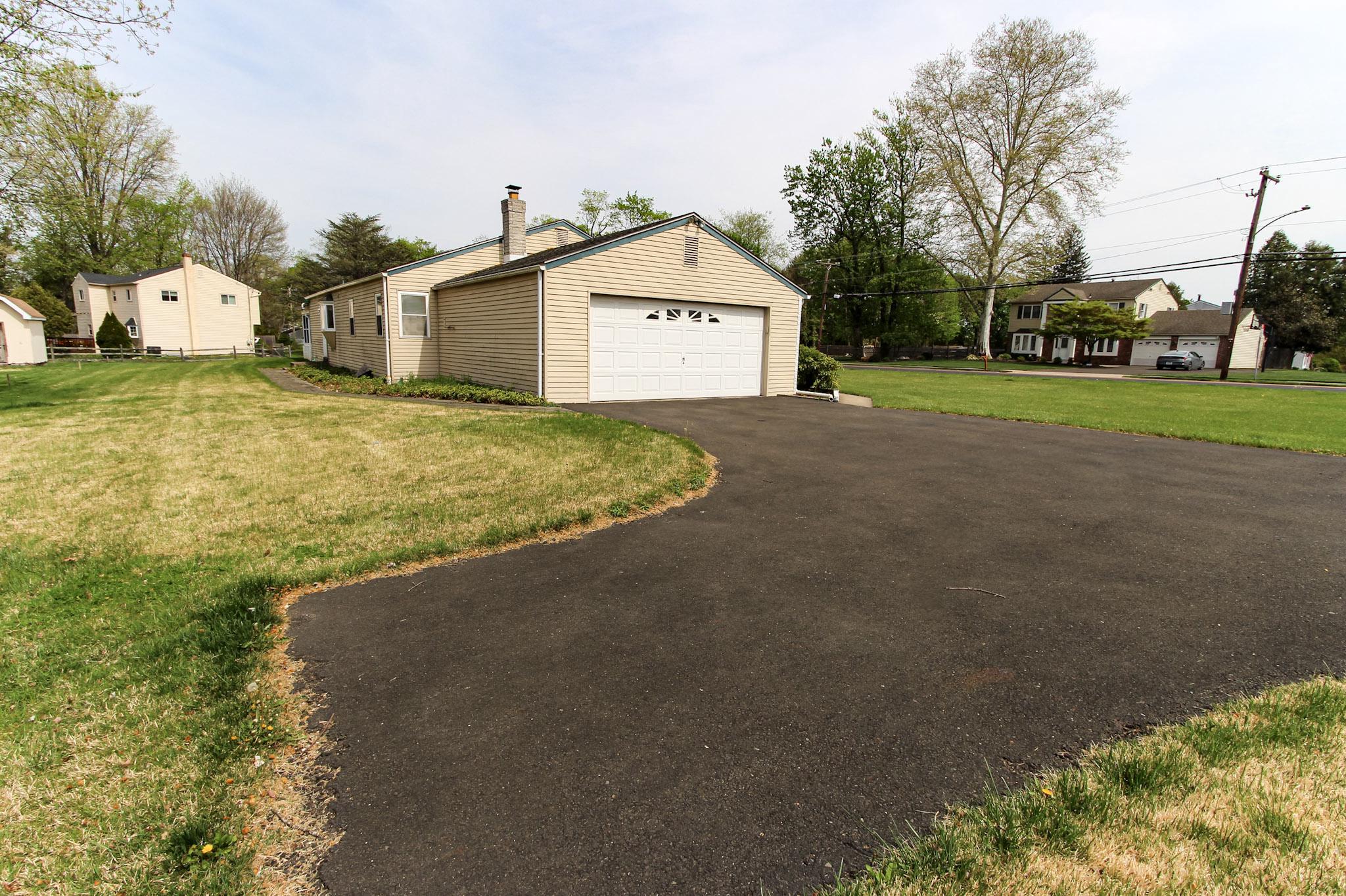 COLONIAL VIL - Residential