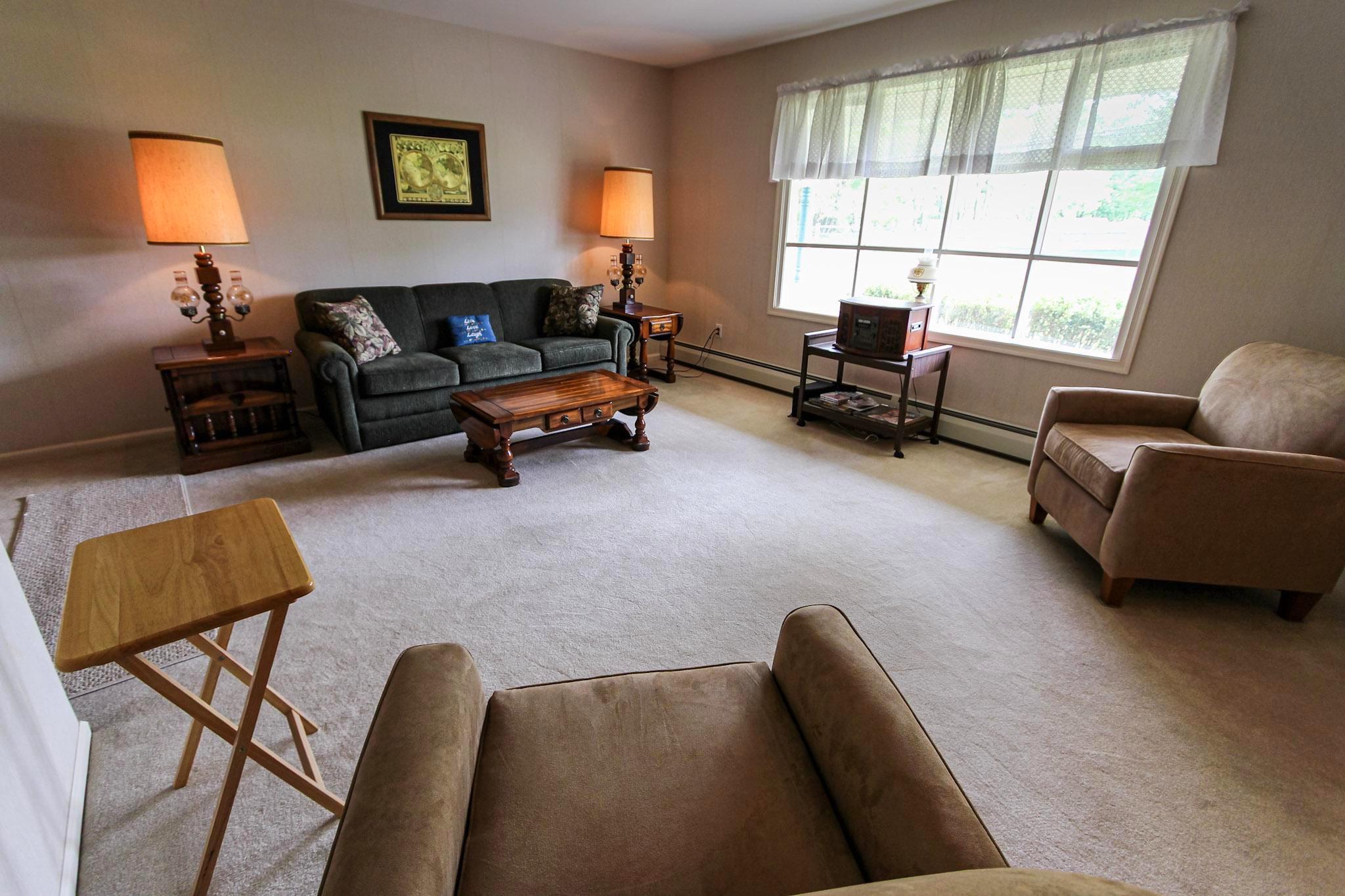 COLONIAL VIL - Residential