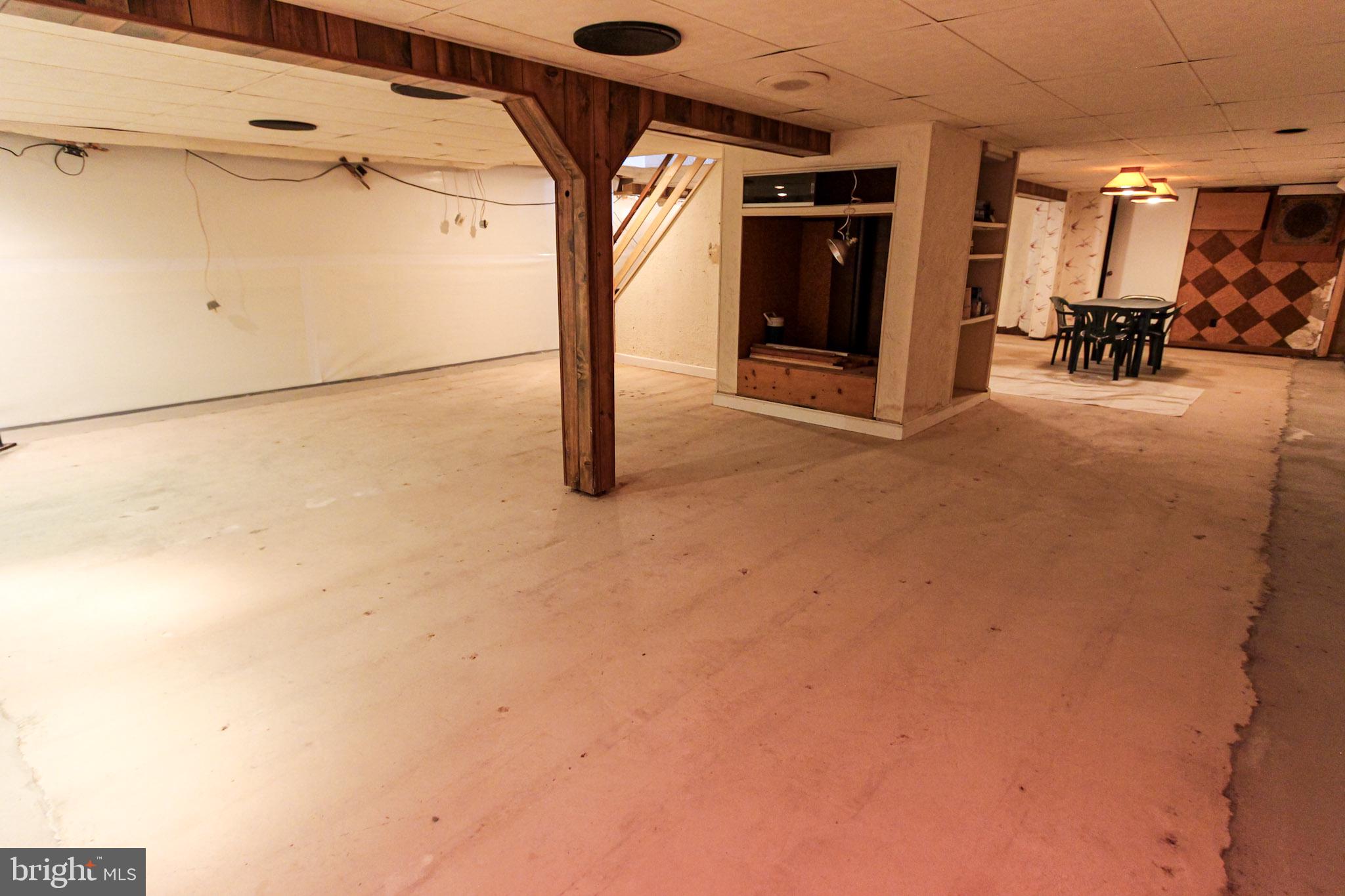 COLONIAL VIL - Residential