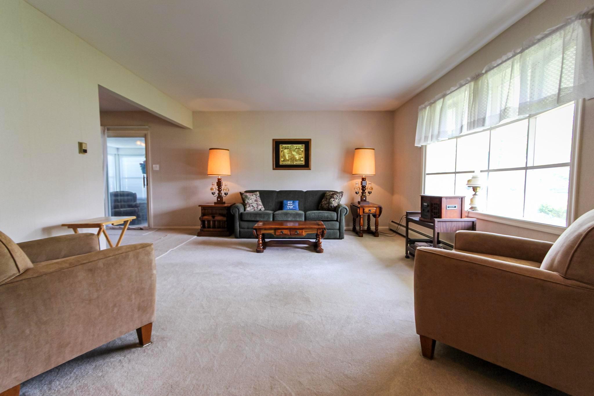 COLONIAL VIL - Residential