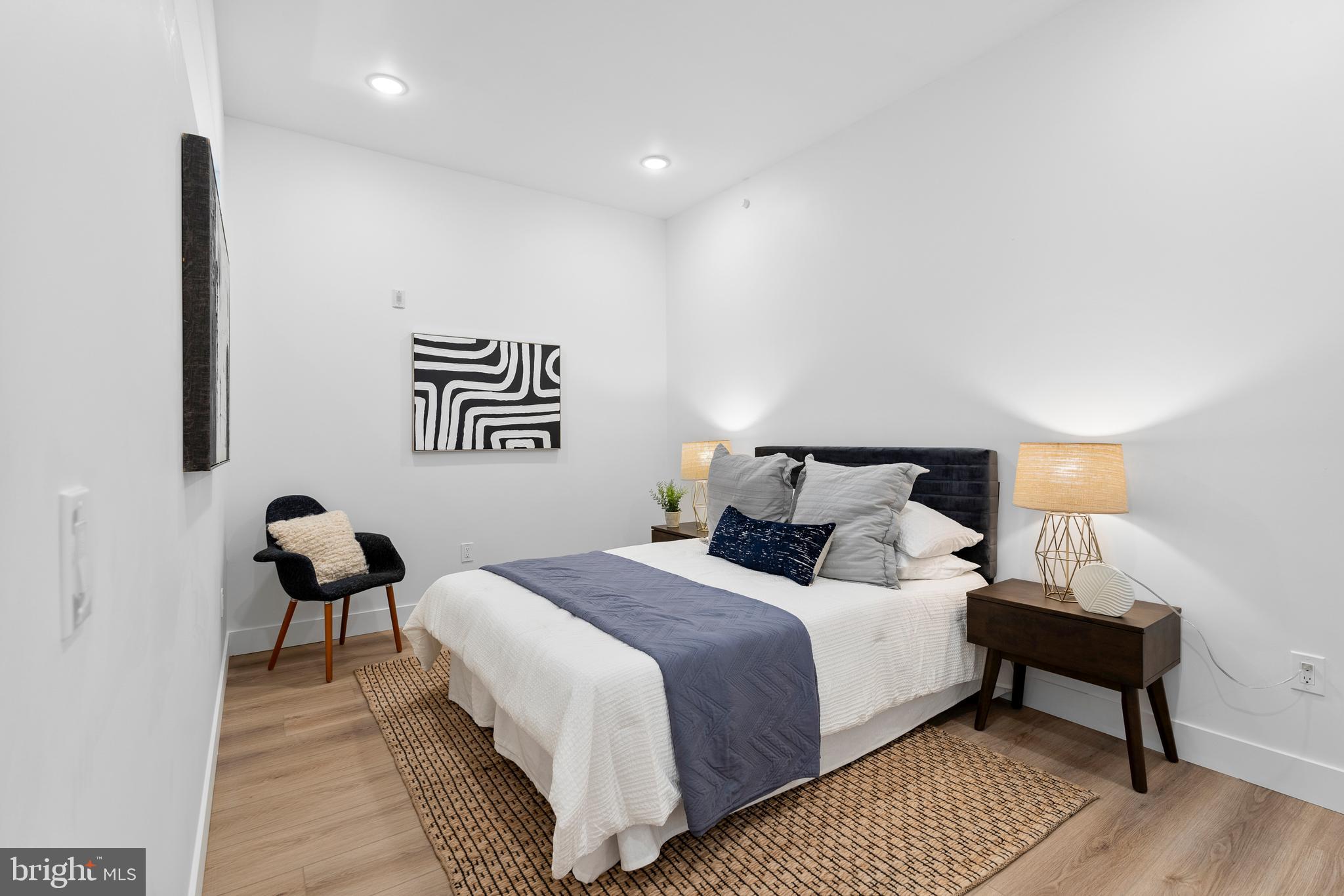 QUEEN VILLAGE - Residential Lease