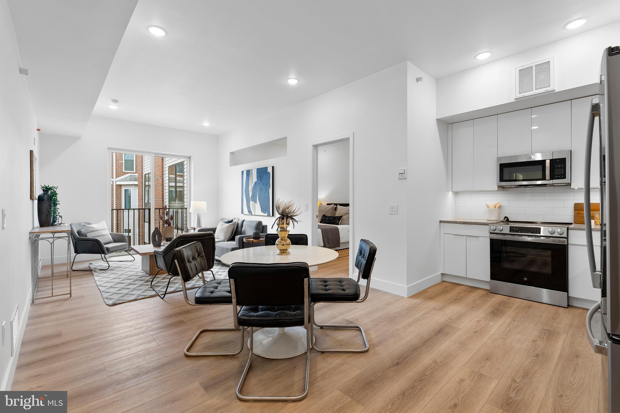 300 CHRISTIAN STREET 202