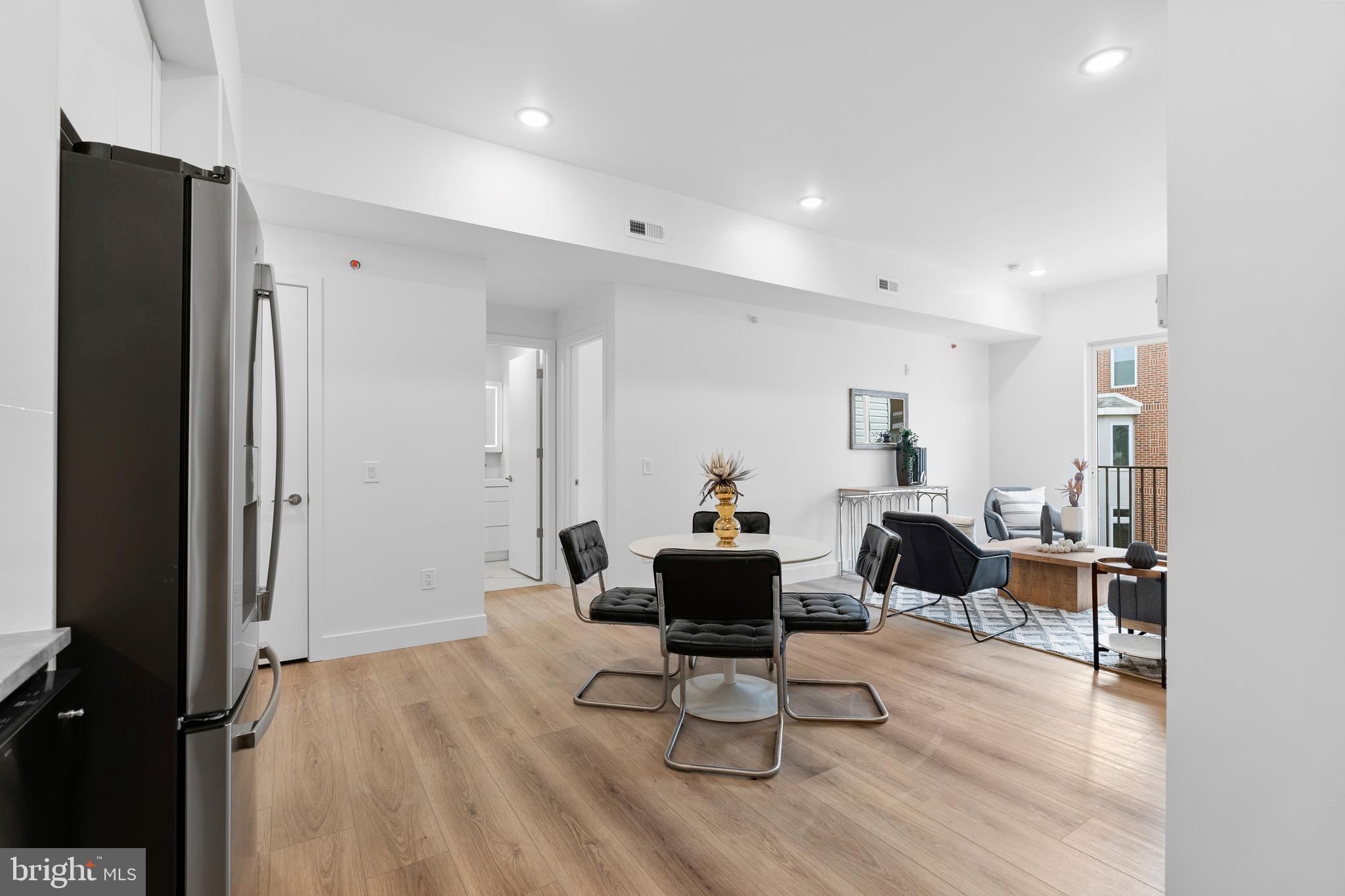 QUEEN VILLAGE - Residential Lease