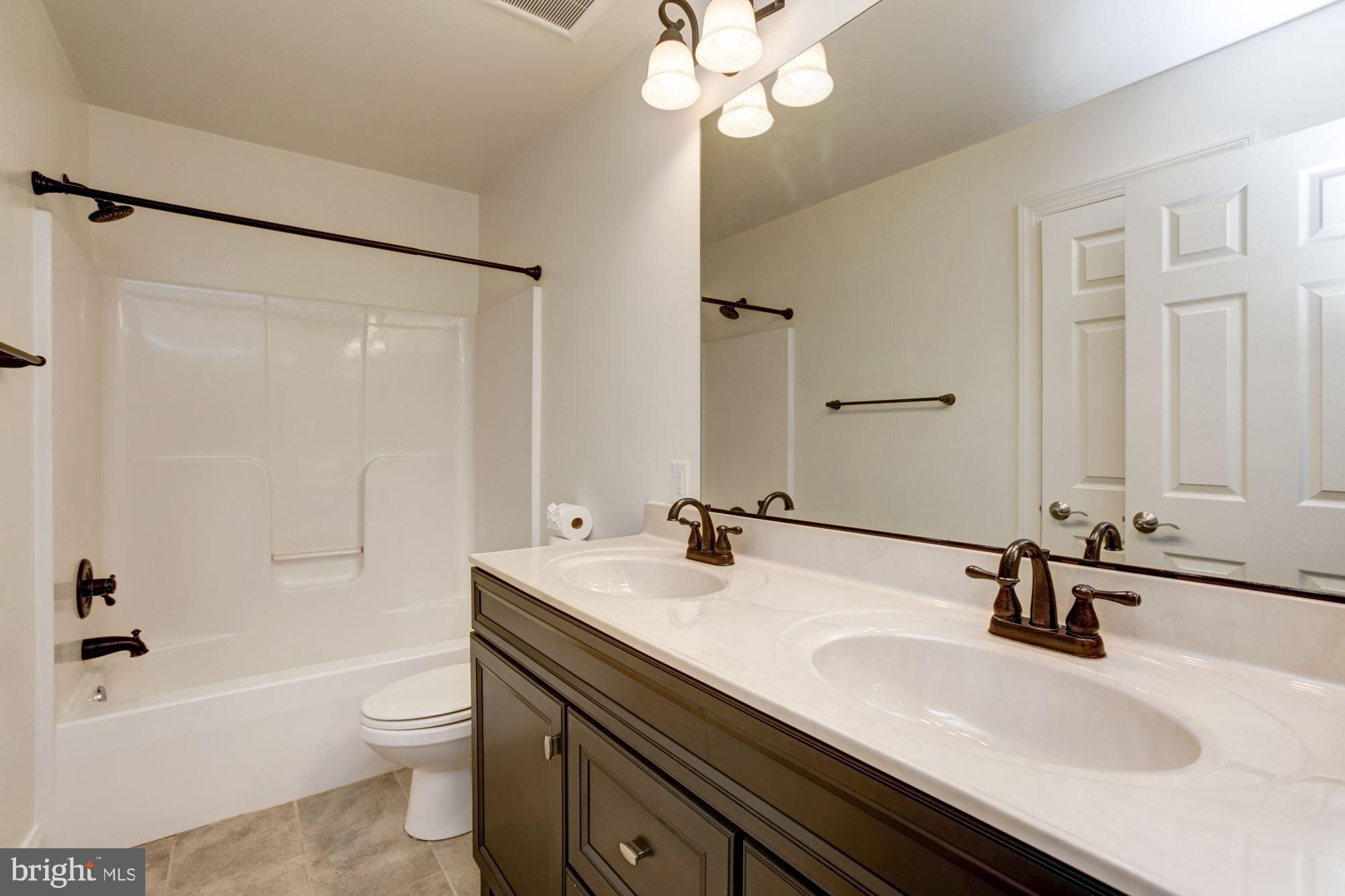 CASTLEBERRY - Residential