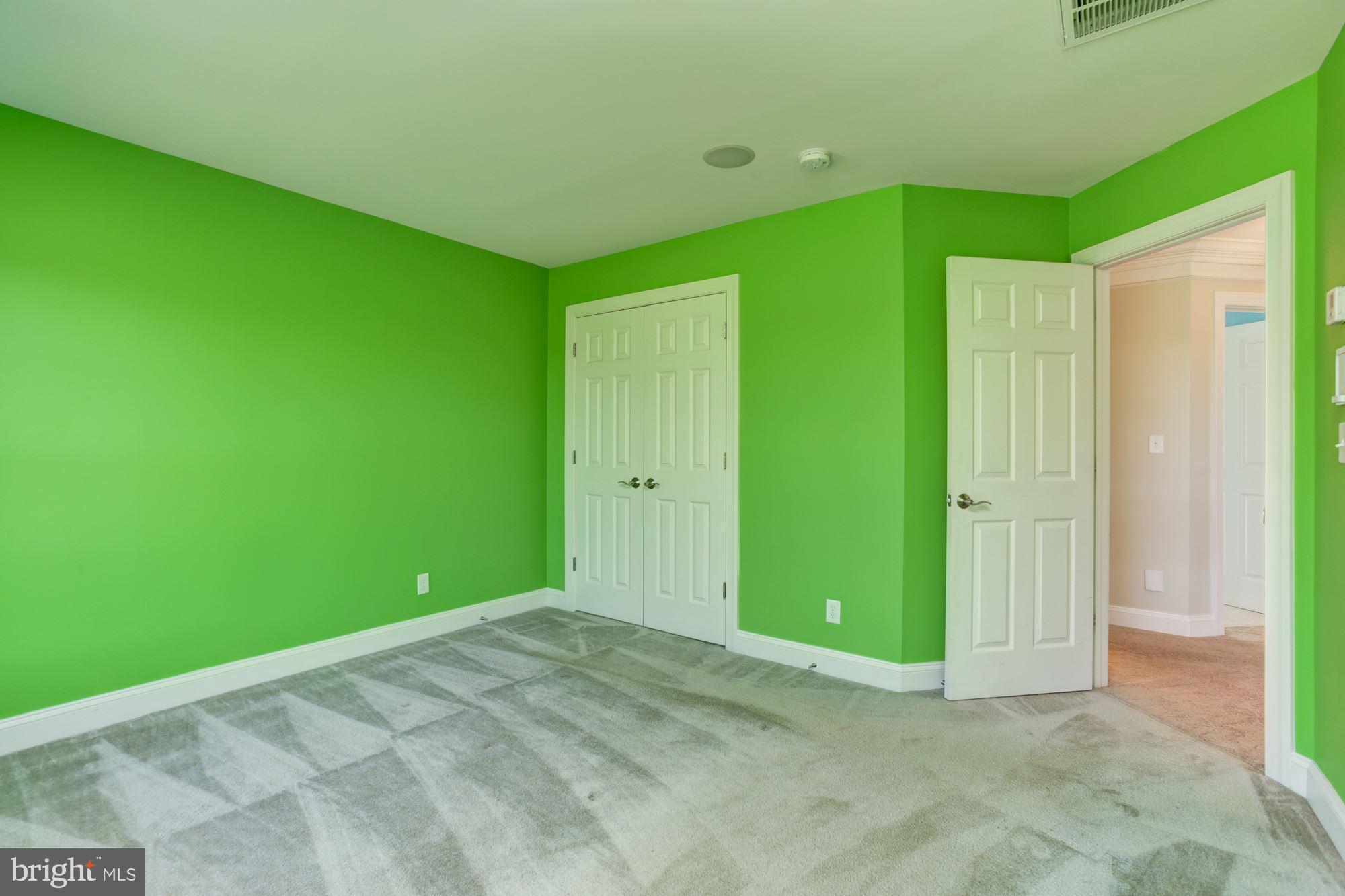 CASTLEBERRY - Residential