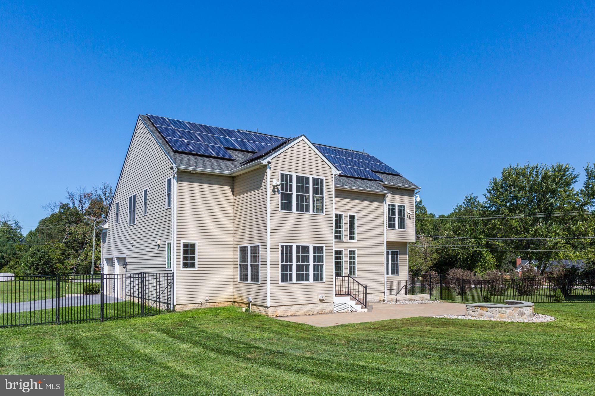 CASTLEBERRY - Residential