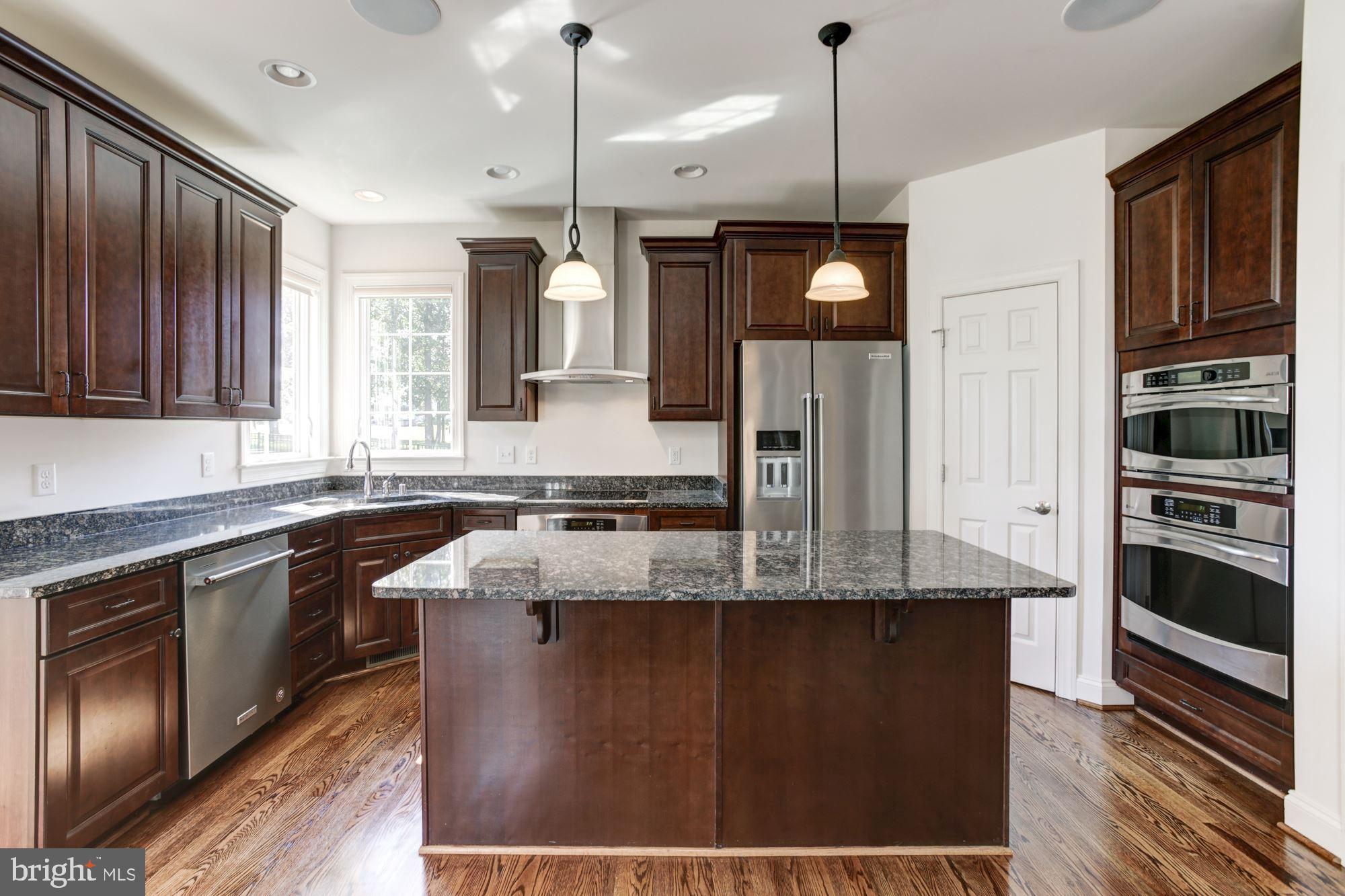 CASTLEBERRY - Residential