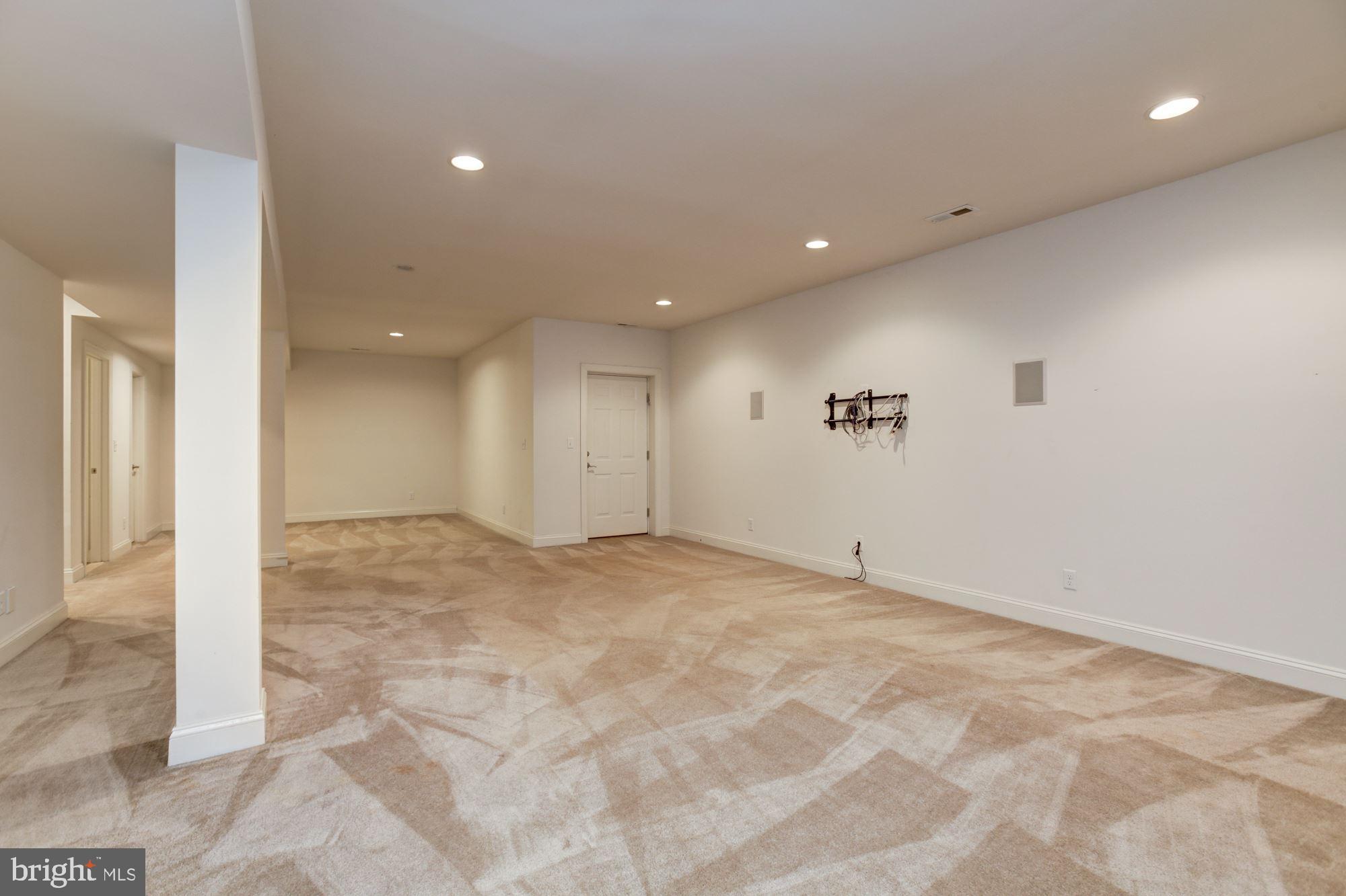 CASTLEBERRY - Residential