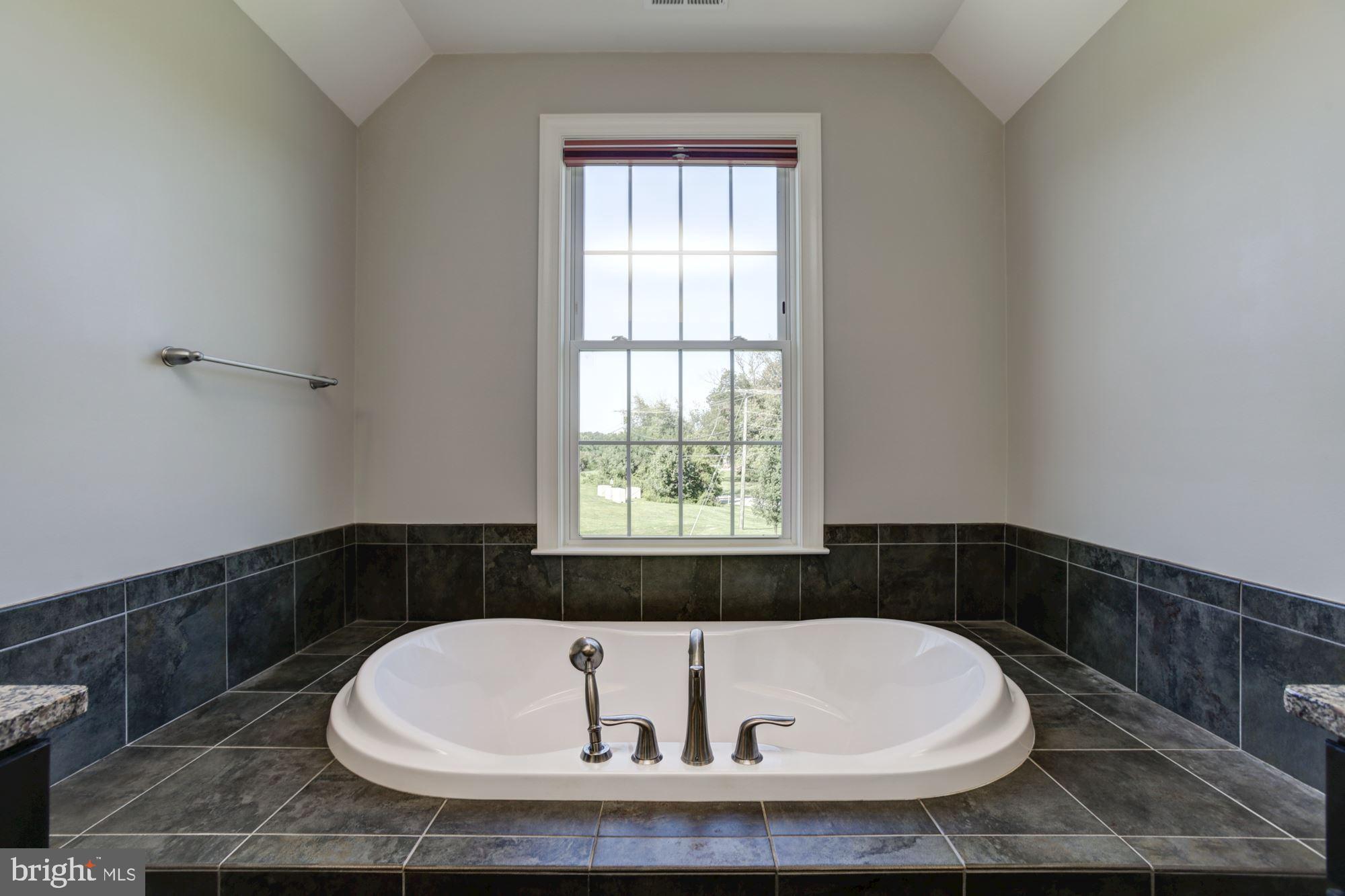 CASTLEBERRY - Residential