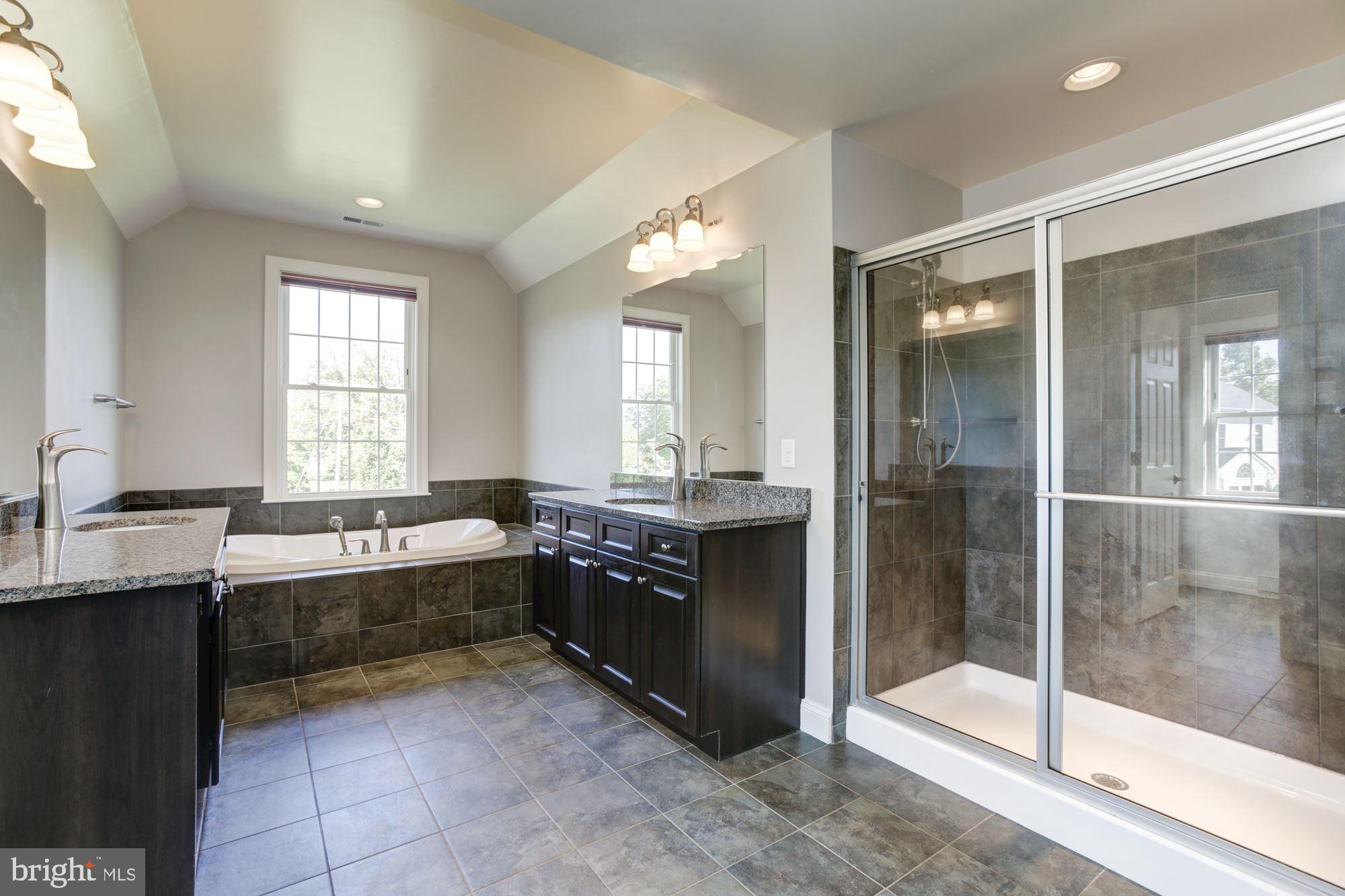 CASTLEBERRY - Residential