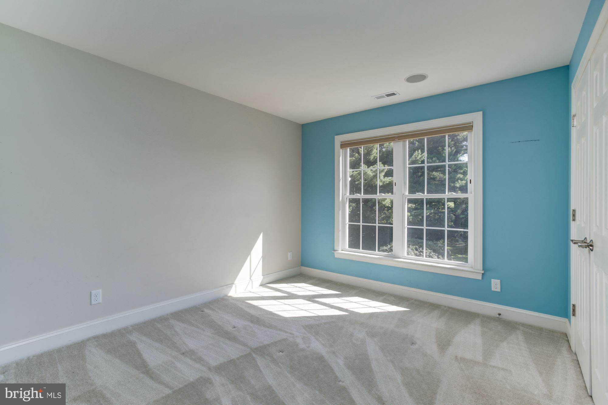 CASTLEBERRY - Residential