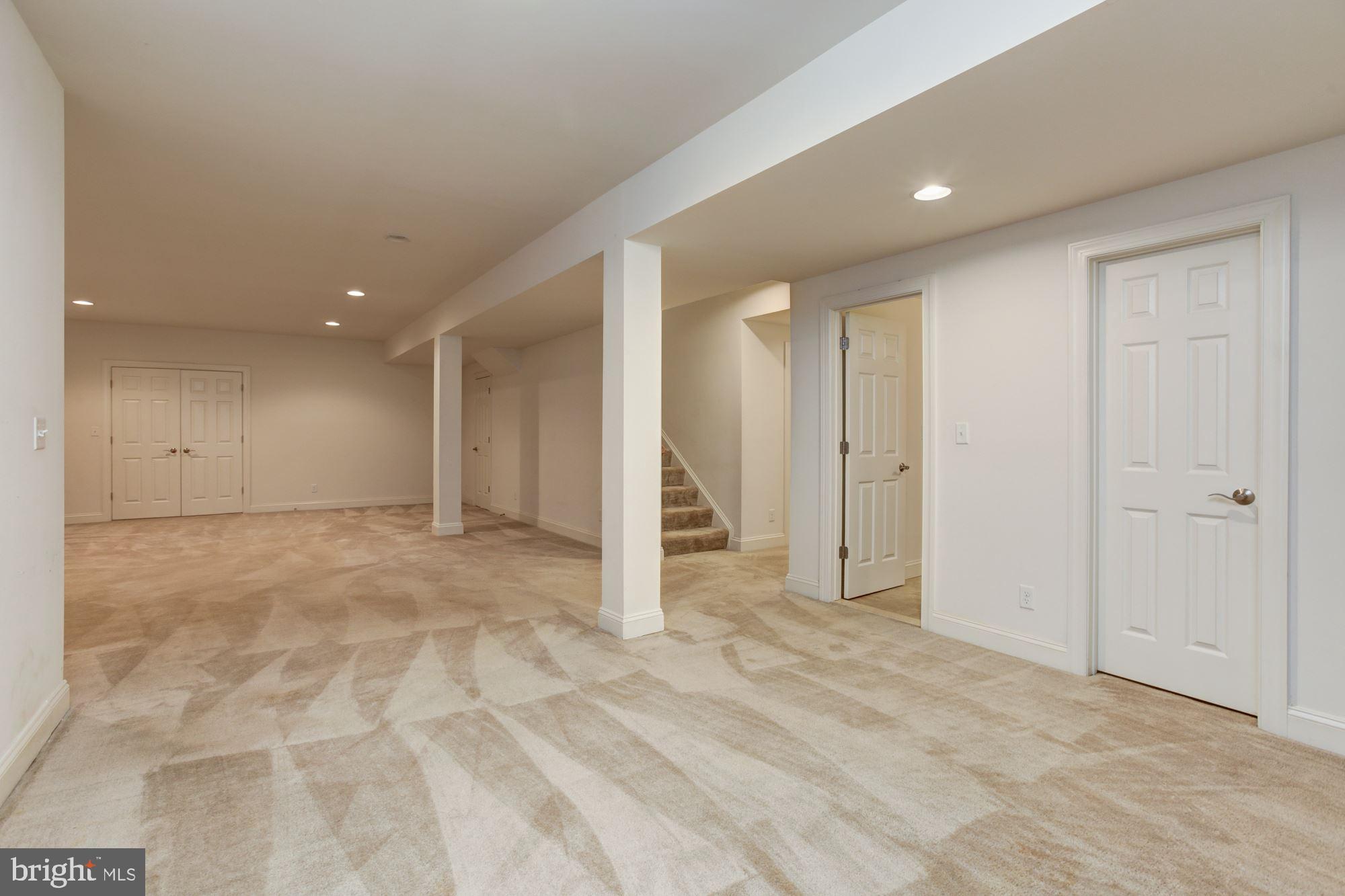 CASTLEBERRY - Residential