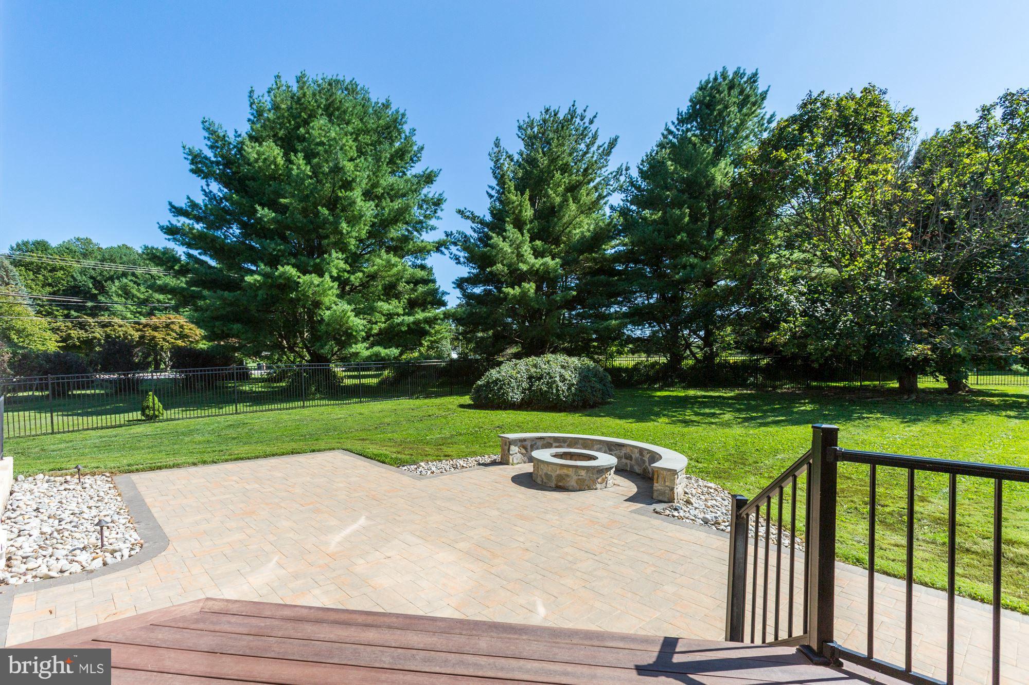 CASTLEBERRY - Residential