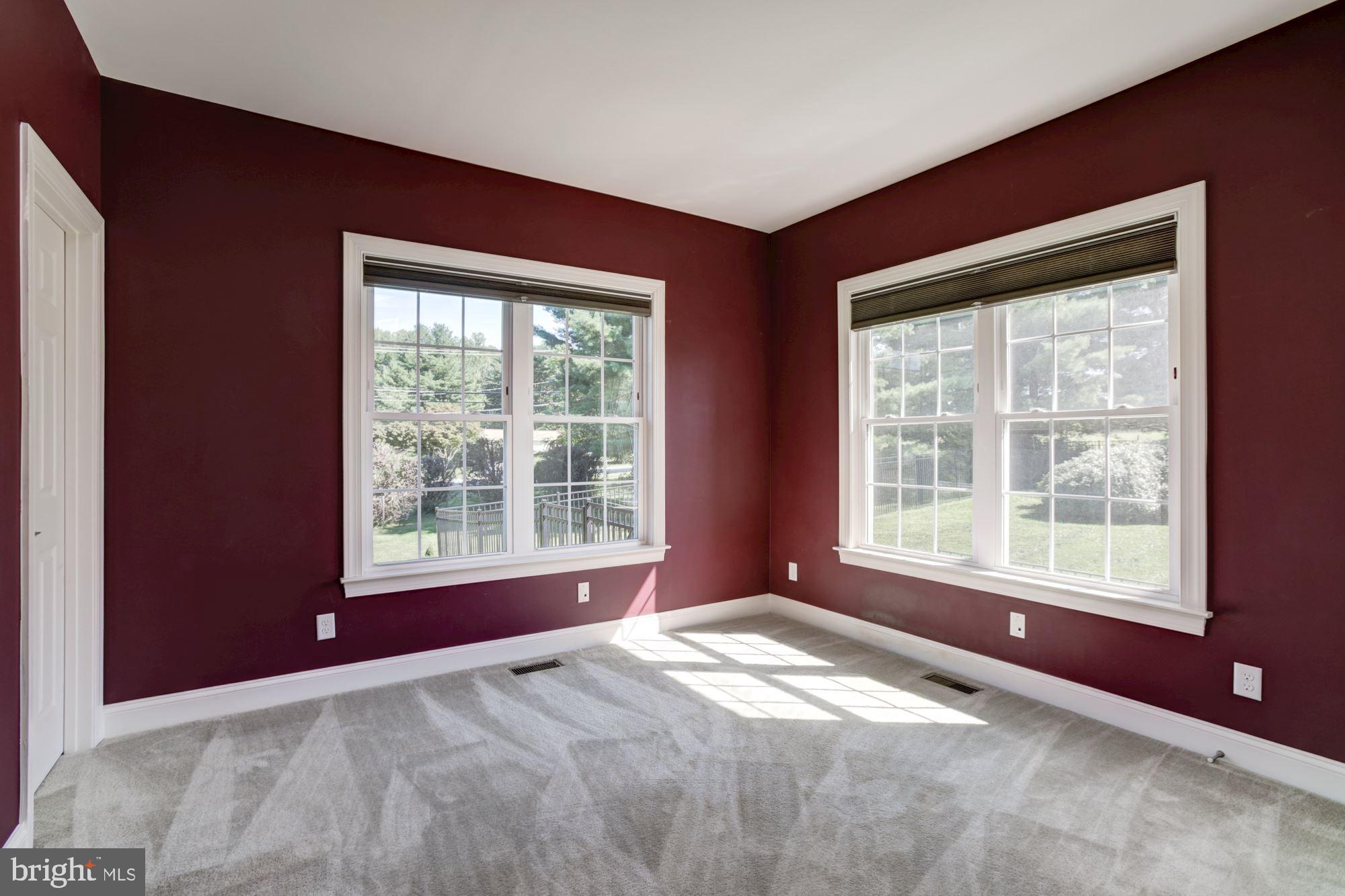 CASTLEBERRY - Residential