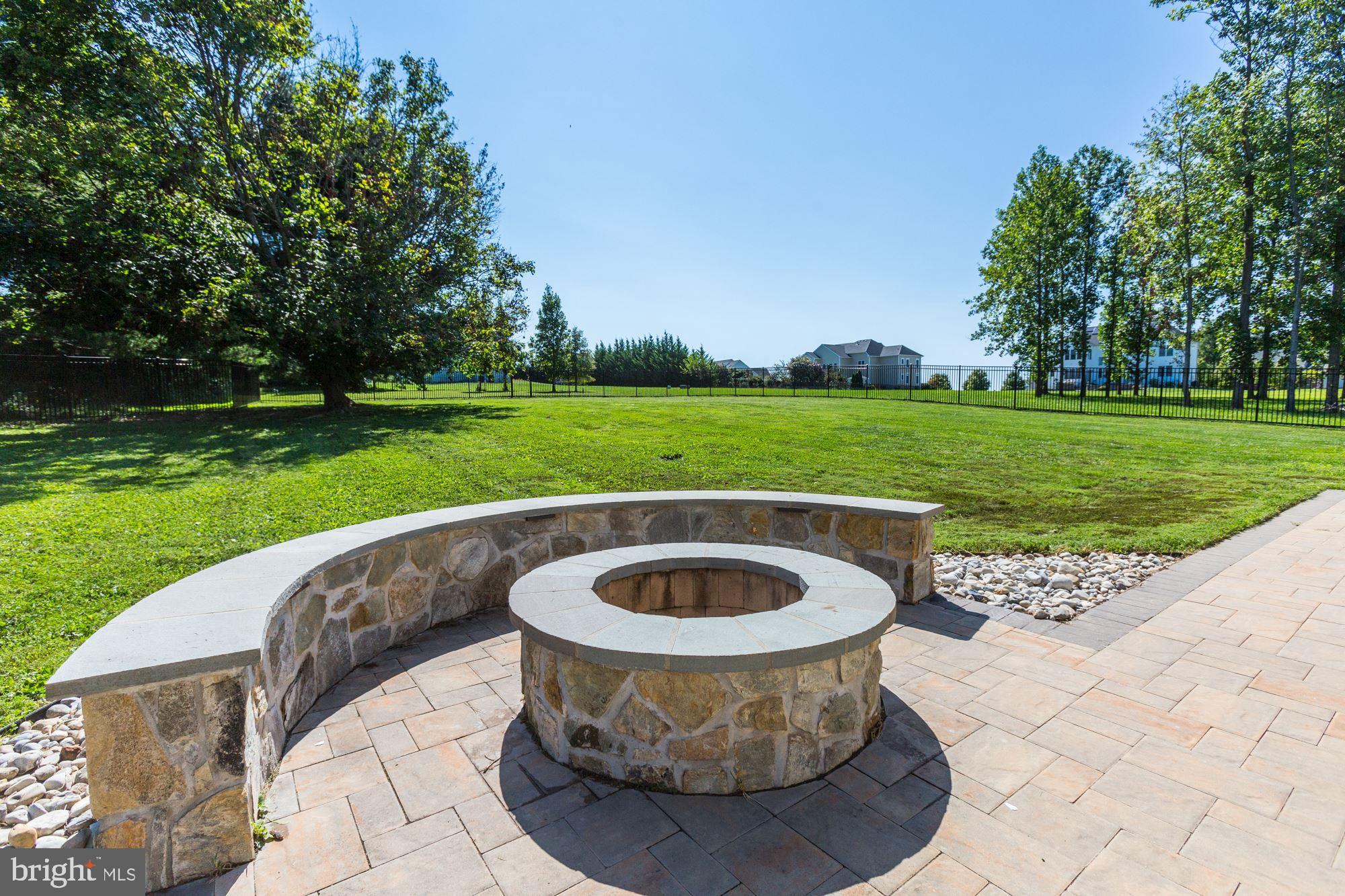 CASTLEBERRY - Residential