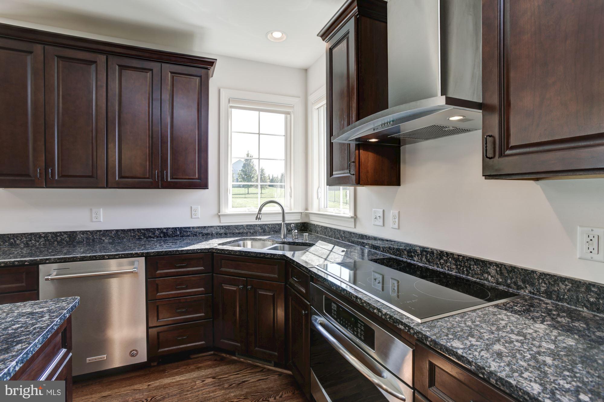 CASTLEBERRY - Residential