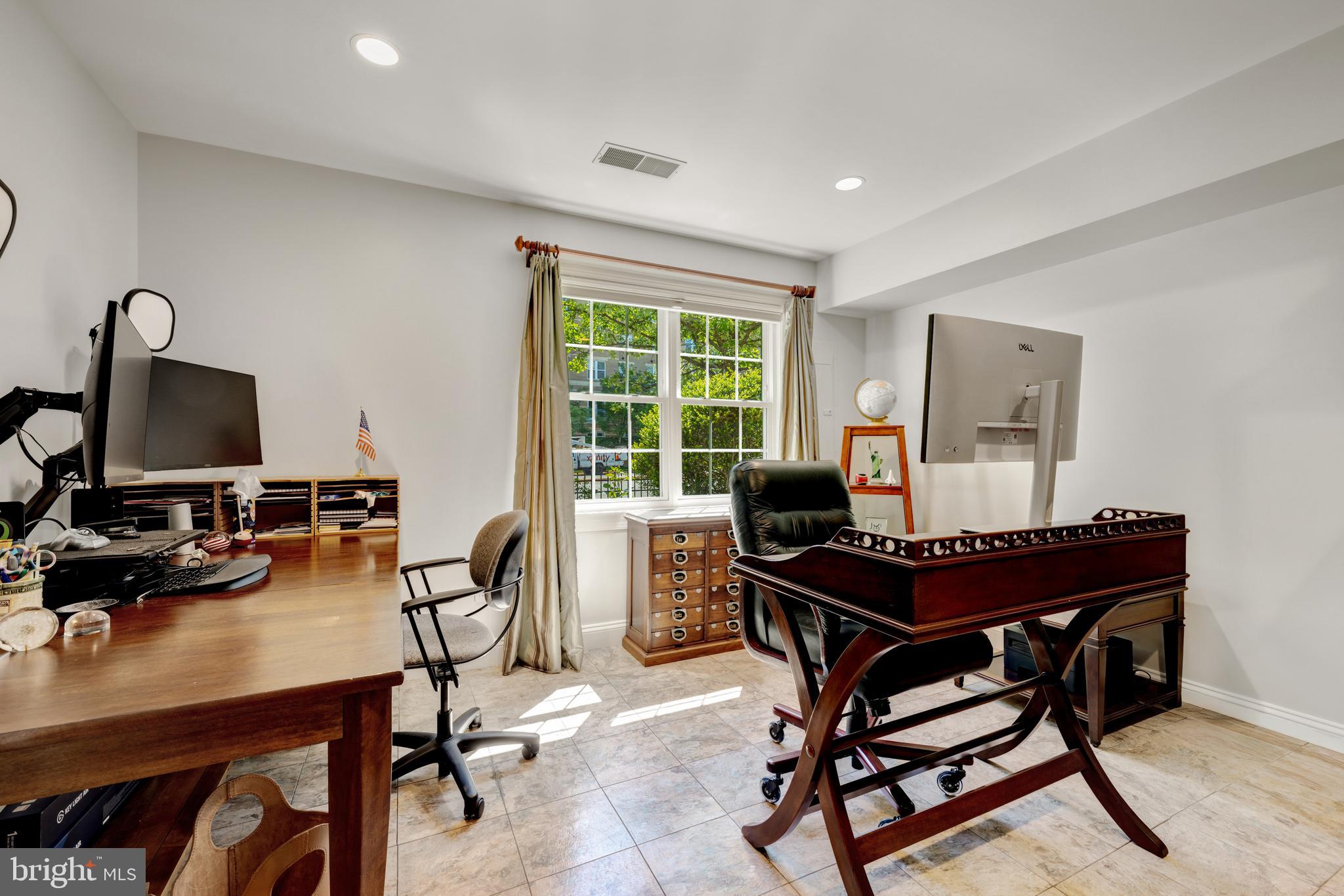 WEST MARKET - Residential