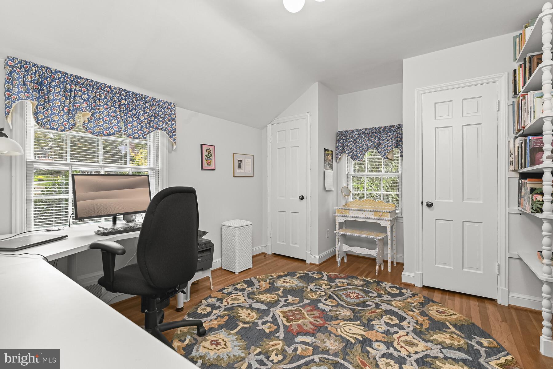 WOODACRES - Residential