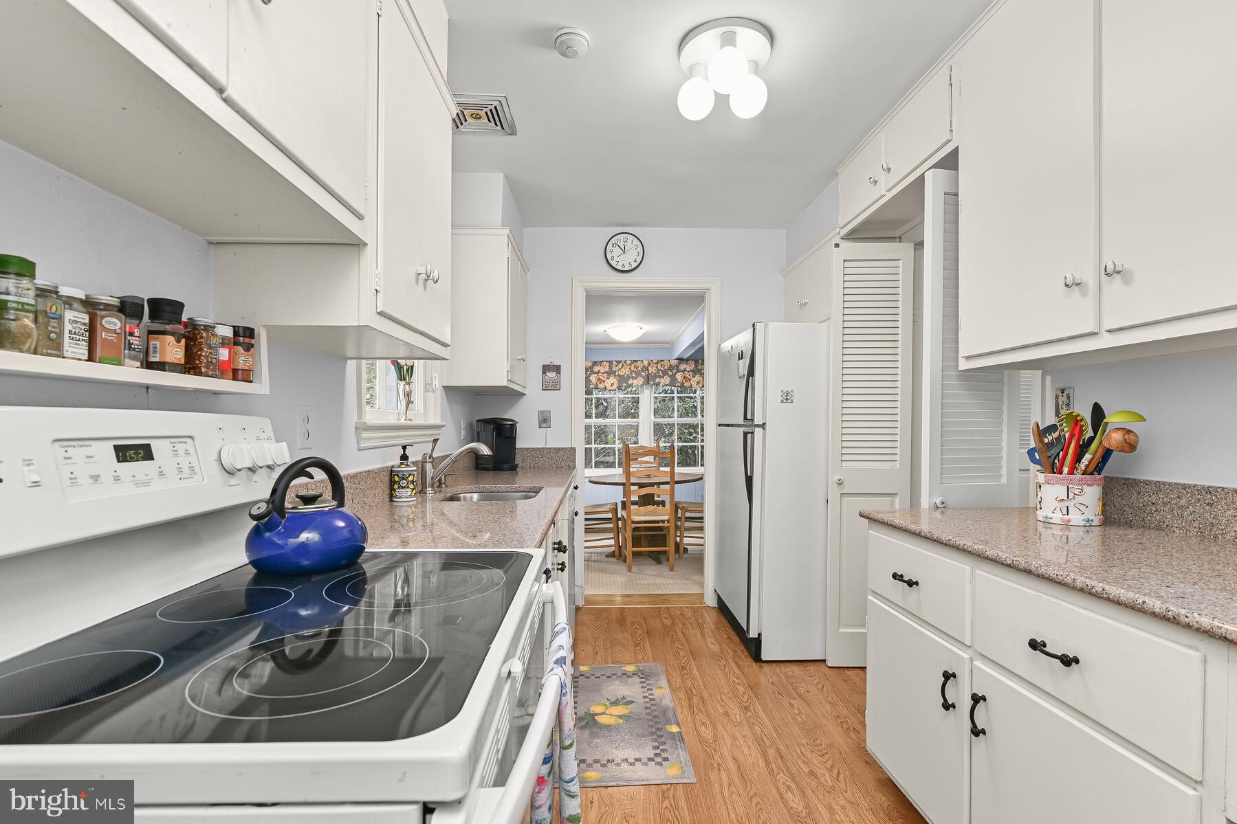 WOODACRES - Residential