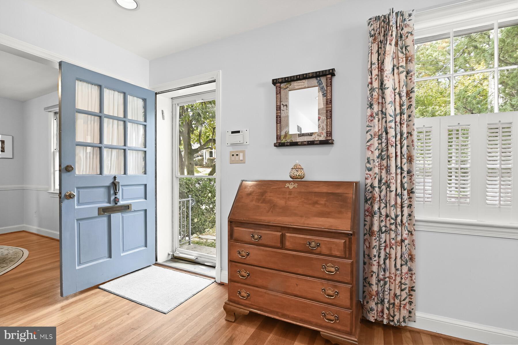 WOODACRES - Residential