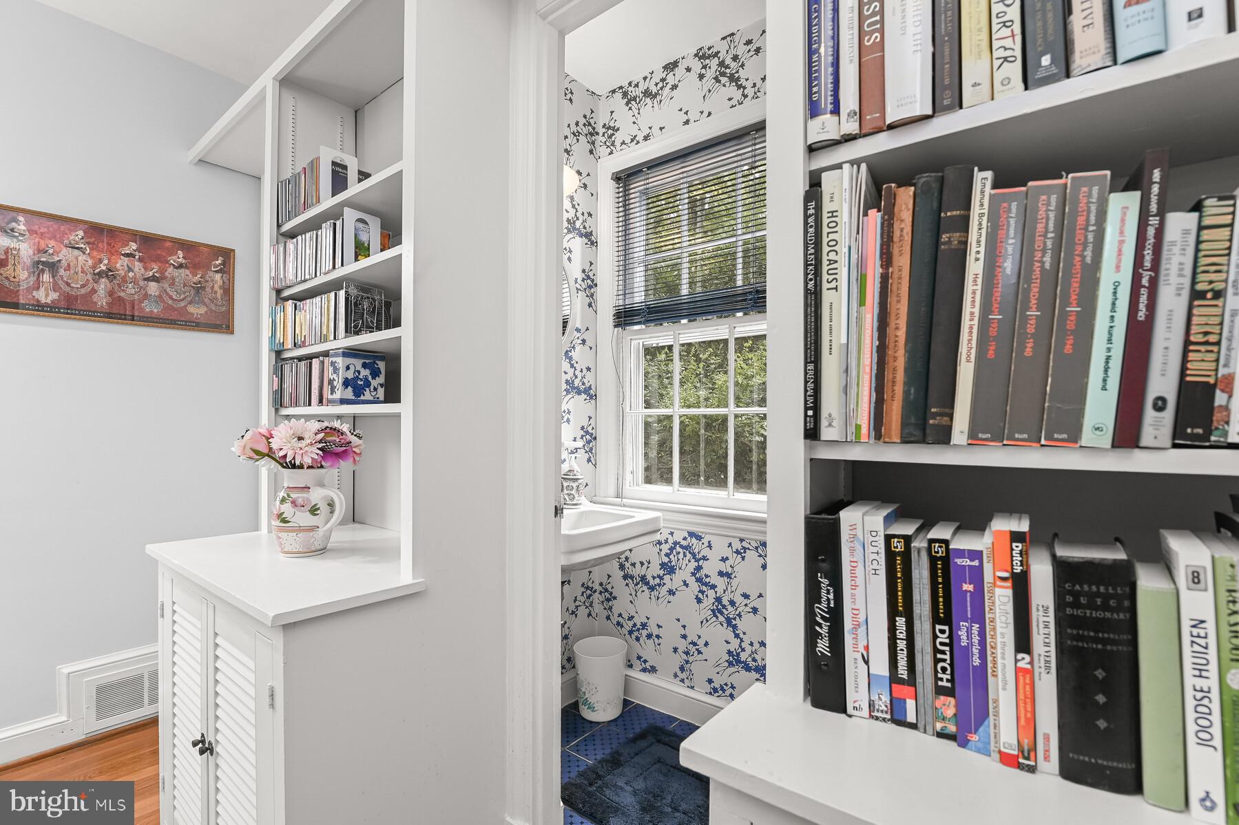 WOODACRES - Residential