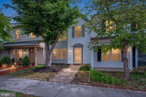 Photo of 3634 Dahlgren Place, DUMFRIES, VA 22026 (MLS # VAPW2118862)