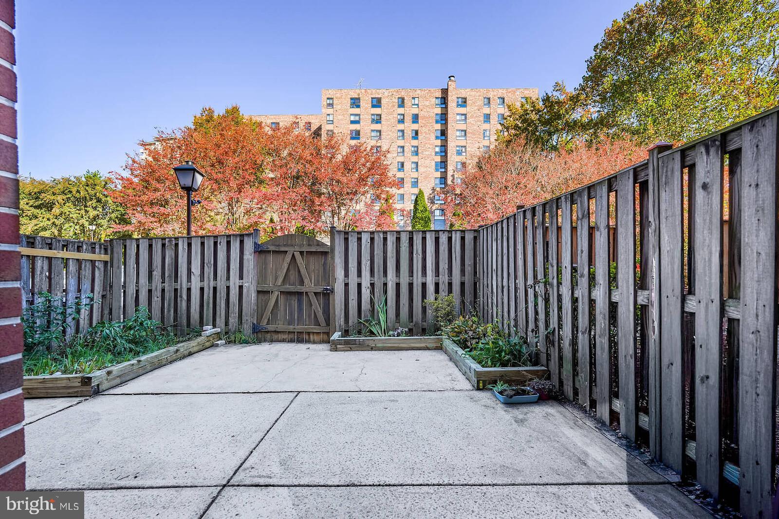 BETHESDA COURT - Residential