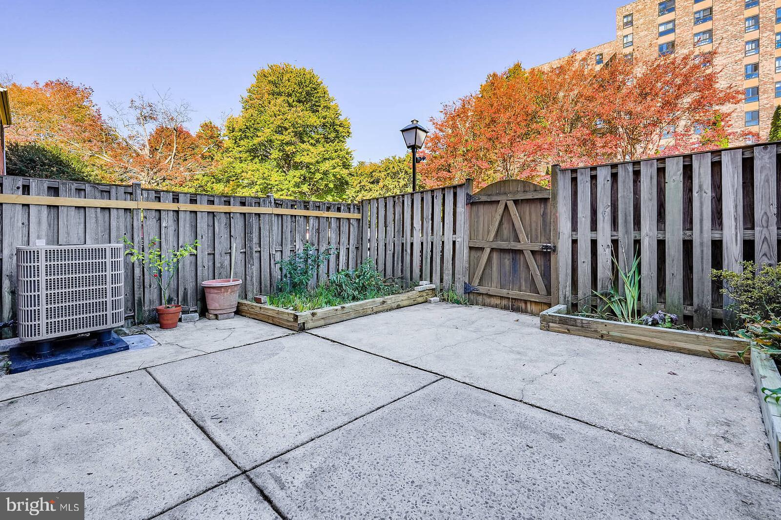 BETHESDA COURT - Residential