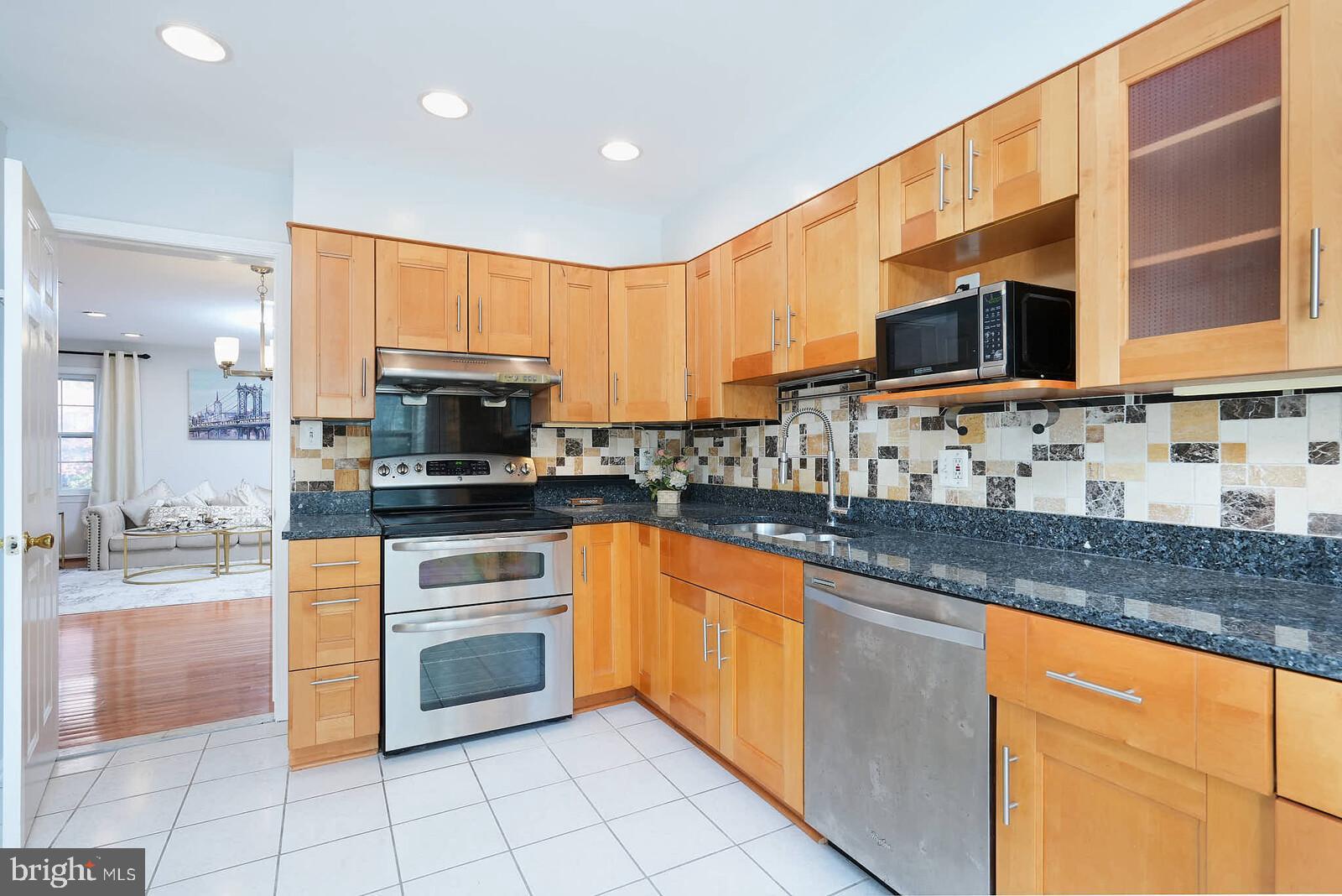 BETHESDA COURT - Residential