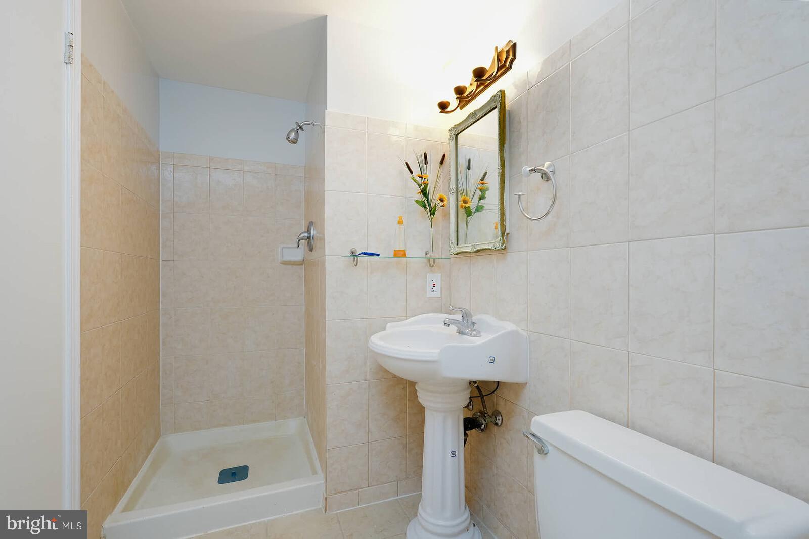 BETHESDA COURT - Residential