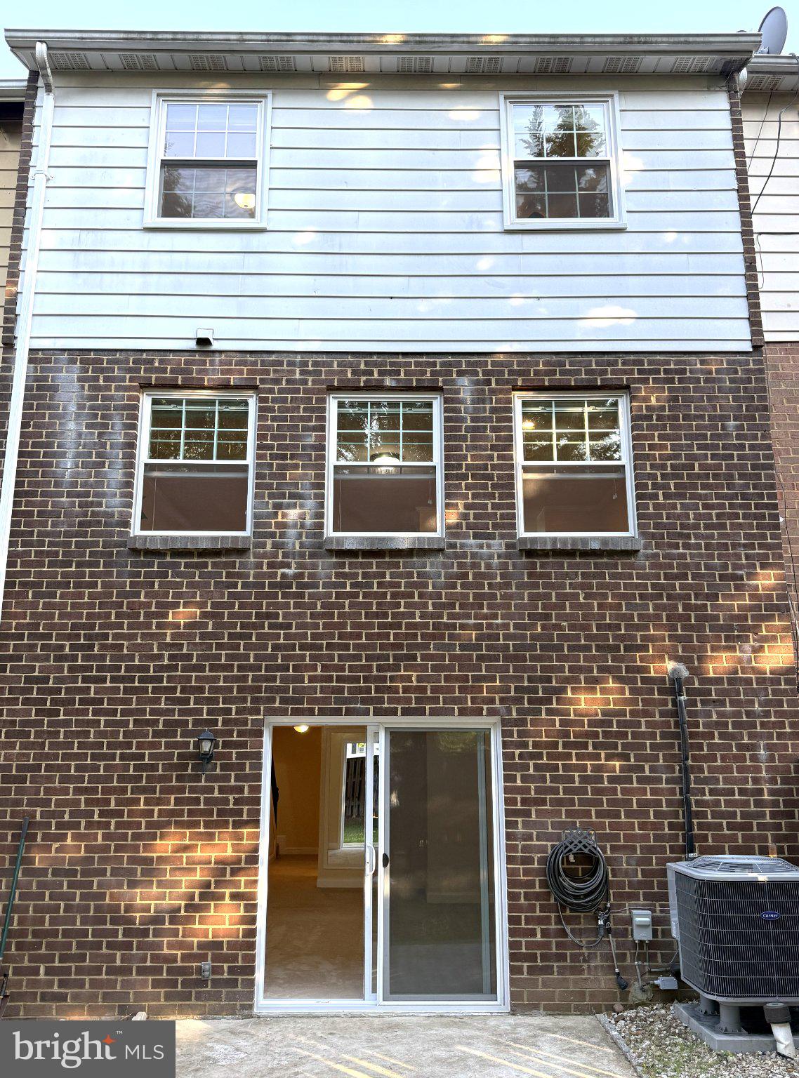 CARLTON SQUARE - Residential