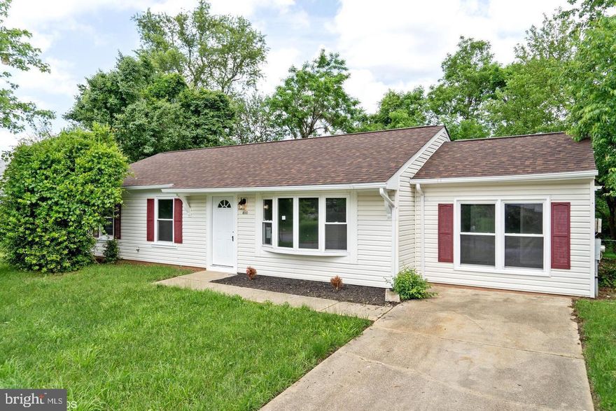 Spacious 3 bedroom, 1 bath rambler. Huge eat-in kitchen or Kitchen/dining combo. Living room and separate Family Room and extra room for office/den. Large patio and a fenced backyard. $1000 appliance credit at settlement for new washer and dryer.