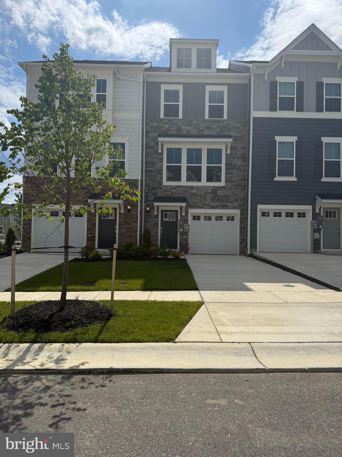 Photo 1 of 24 — 5537 MARKSBURG PL, WHITE PLAINS, MD 20695