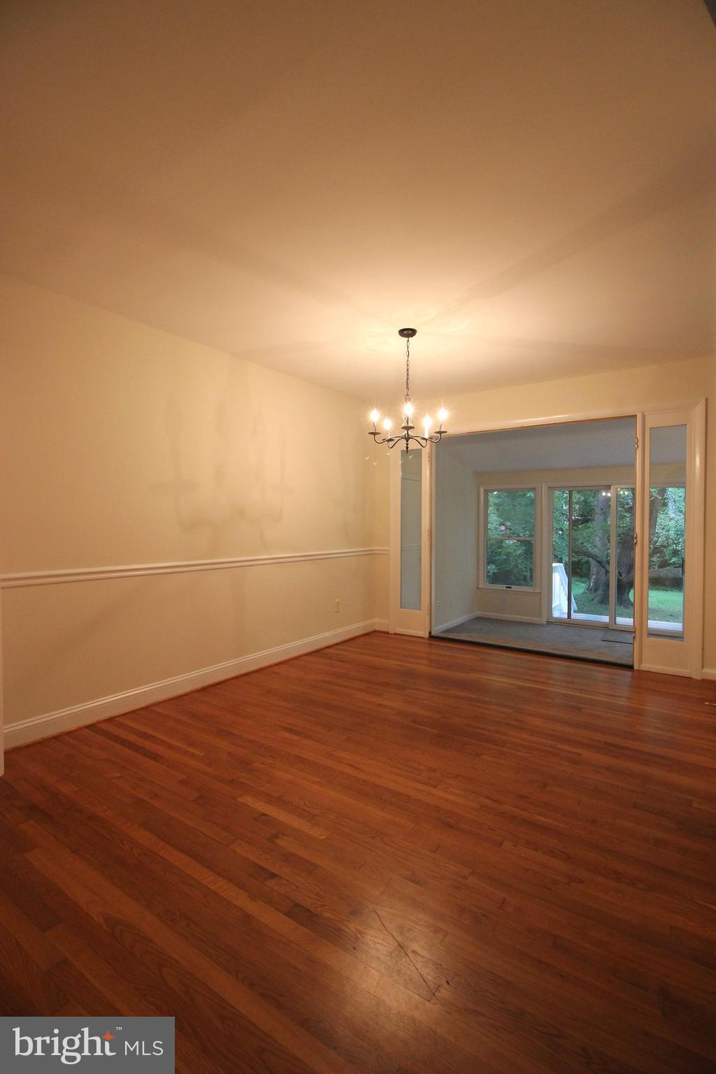 VIENNA WOODS - Residential Lease