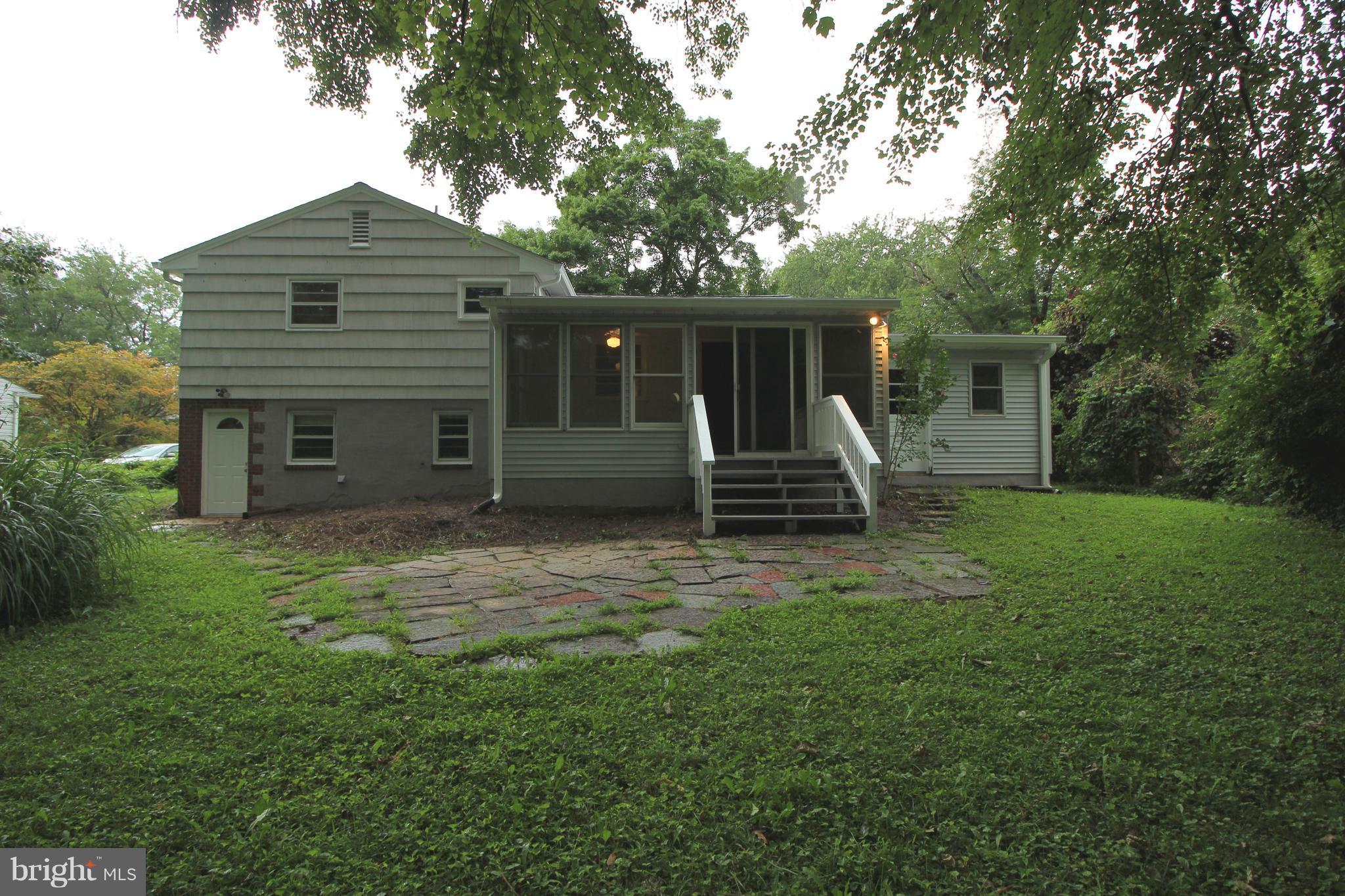 VIENNA WOODS - Residential Lease