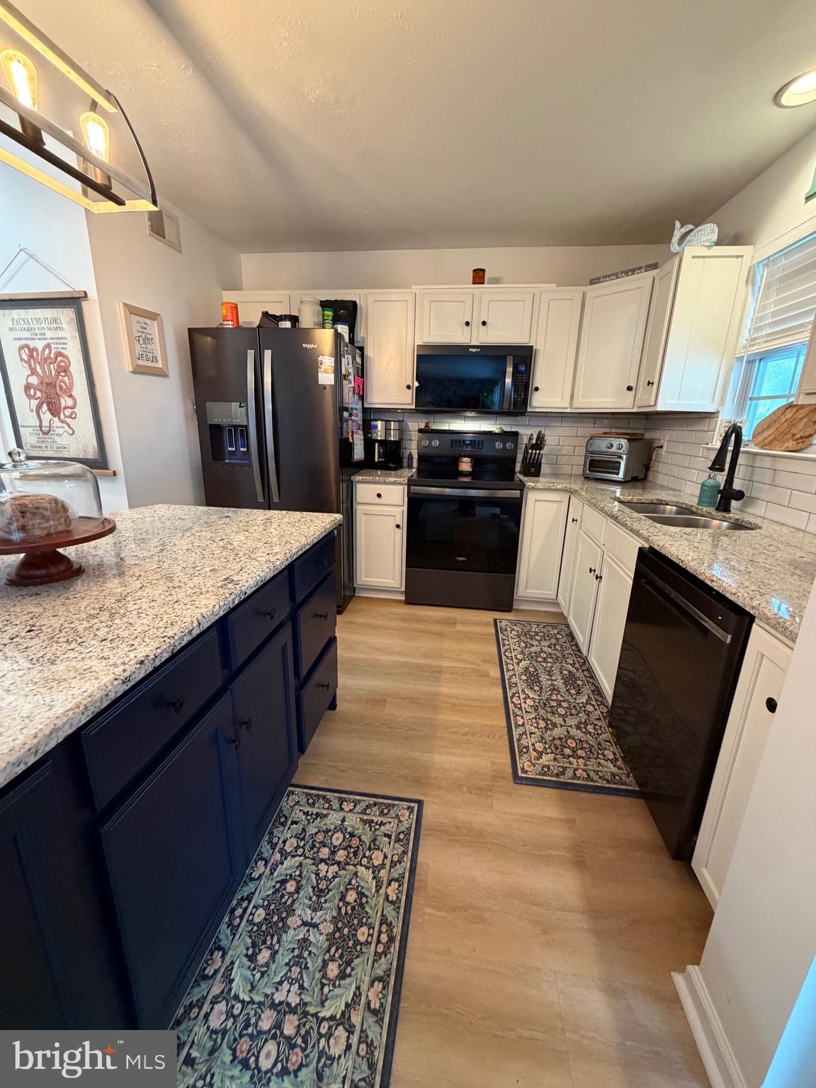 BEACHWOOD ESTATES - Residential